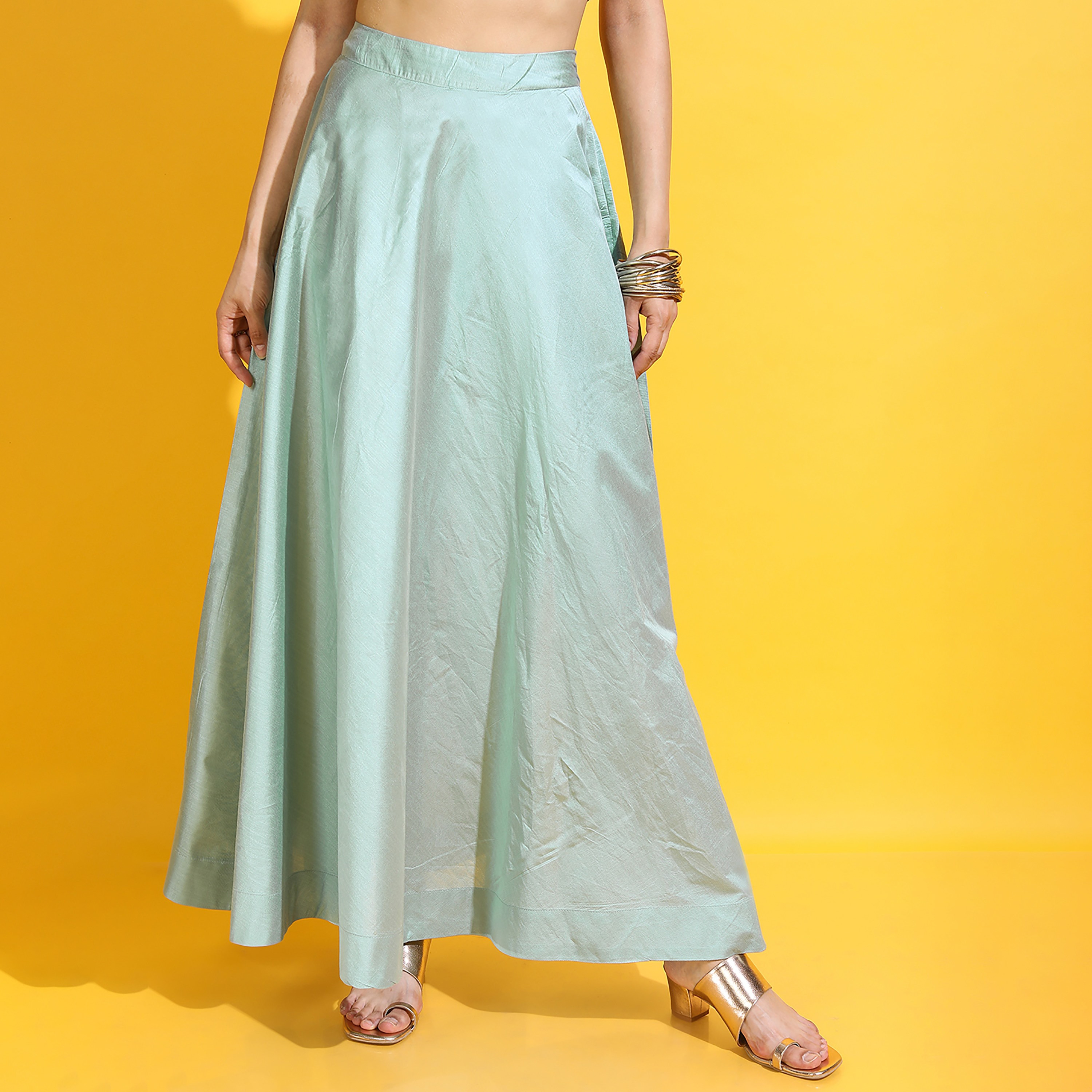 مجموعة من 3 قطعات كورتا بقصة ايه لاين برقبة دائرية مطبوعة مع تنورة سادة ودوباتا من فيشوده -women-clothing-ethnicwear-salwarsuits-image-3