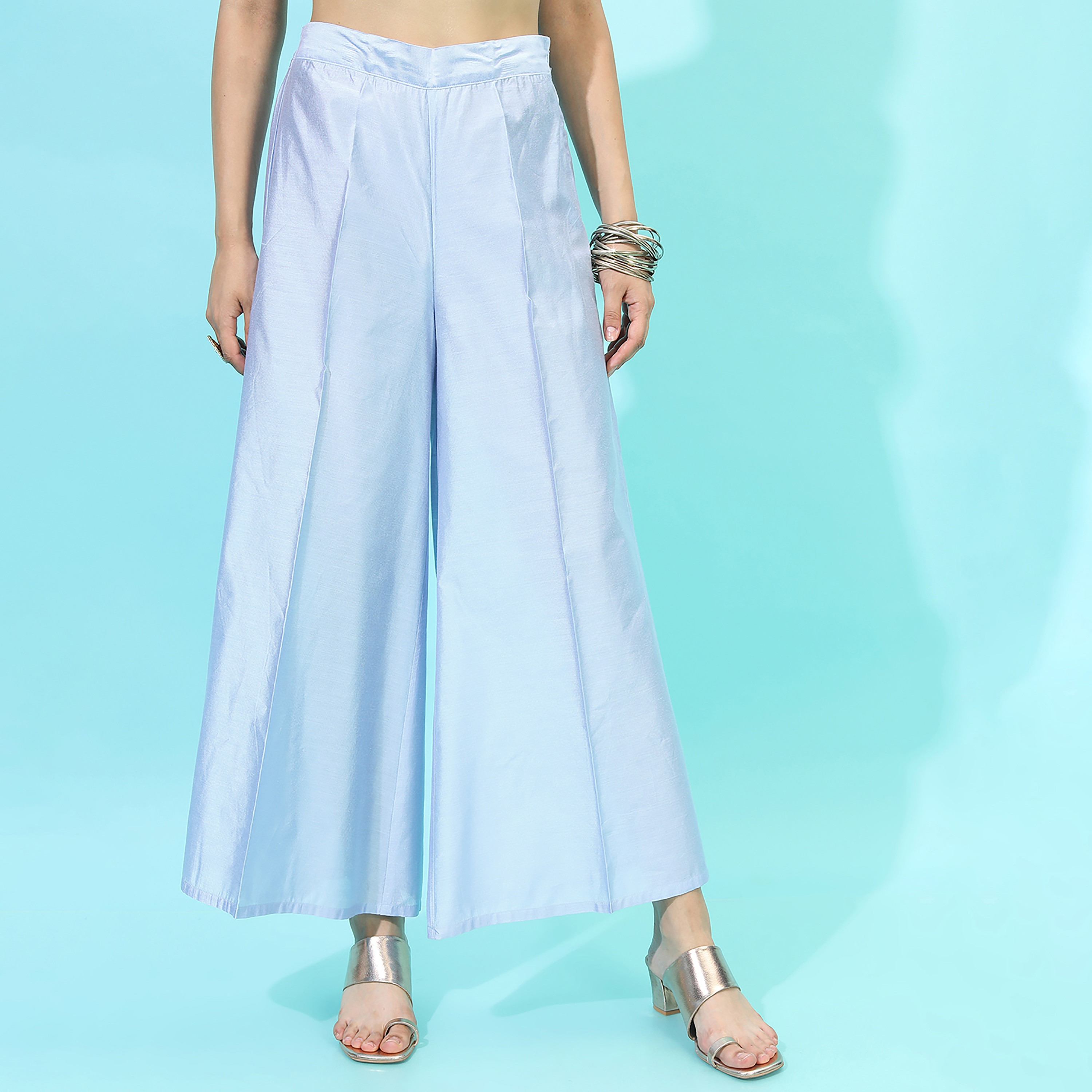 مجموعة من قطعتين كورتا برقبة من الشق مطبوعة مع بنطلون بالازو سادة من فيشوده -women-clothing-ethnicwear-salwarsuits-image-3