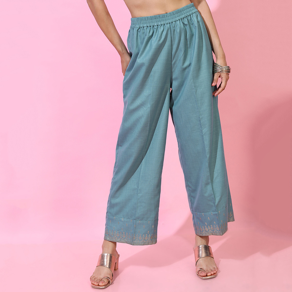 مجموعة من 3 قطعات كورتا مستقيم مطبوعة مع بنطلون بالازو ودوباتا بلون فيروزي من فيشوده -women-clothing-ethnicwear-salwarsuits-image-8