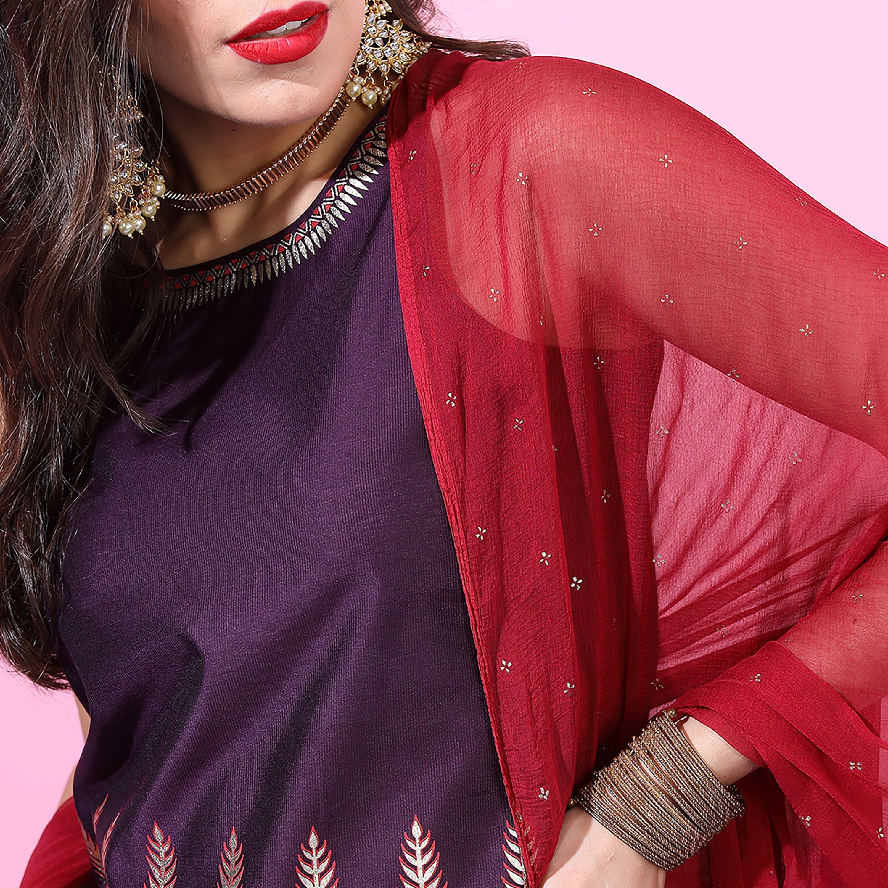 مجموعة من 3 قطعات كورتا قصيرة برقبة دائرية مطبوعة مع شرارة ودوباتا من فيشوده -women-clothing-ethnicwear-salwarsuits-image-2