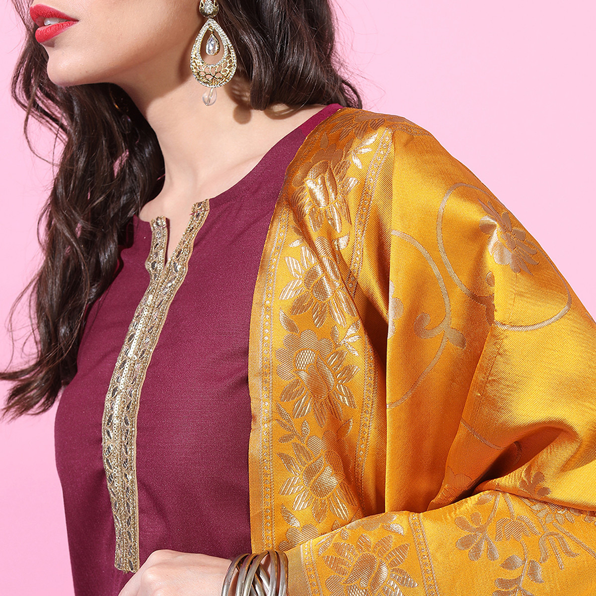 مجموعة من 3 قطعات كورتا مستقيم سادة مع بنطلون ودوباتا بلون كستنائي من فيشوده -women-clothing-ethnicwear-salwarsuits-image-4