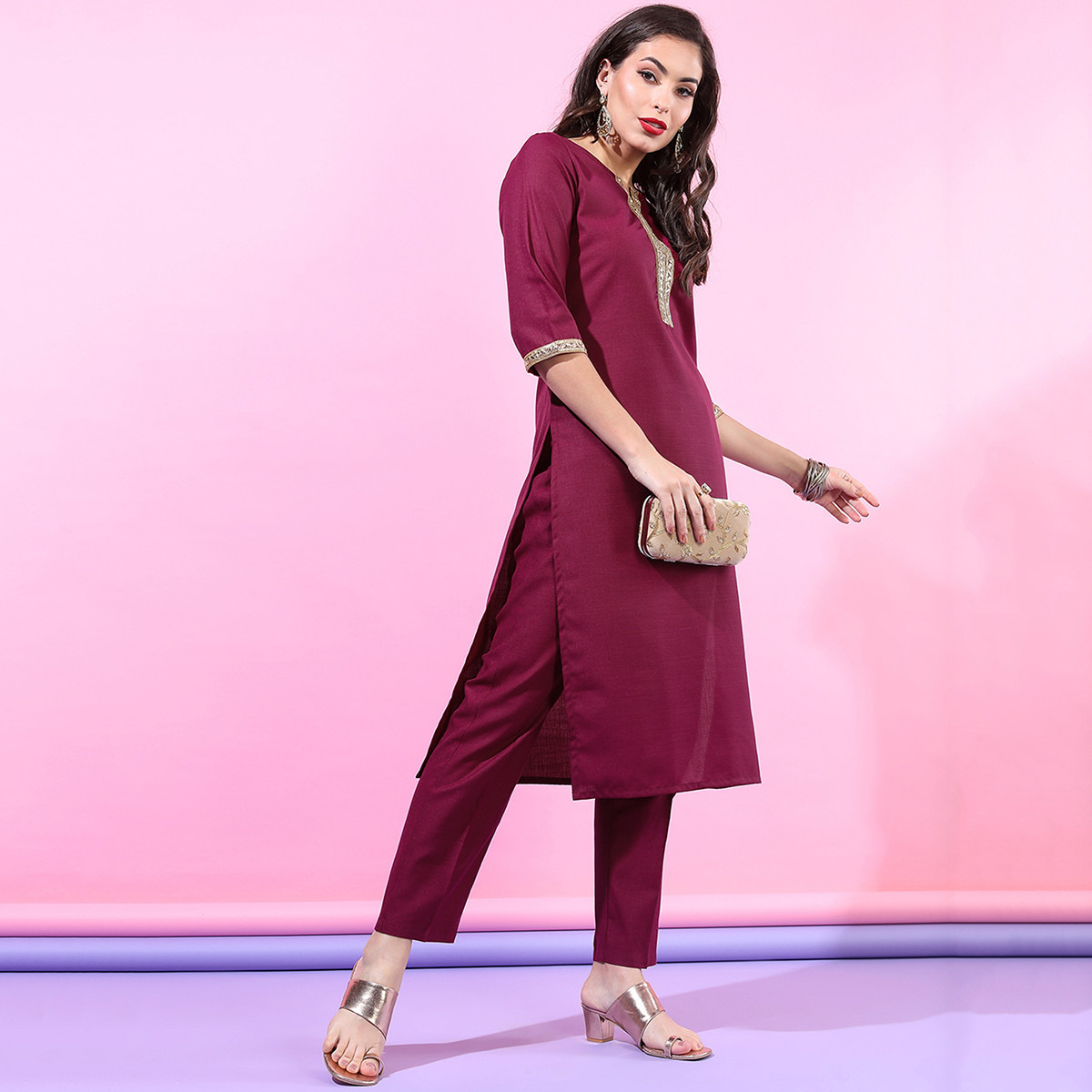 مجموعة من 3 قطعات كورتا مستقيم سادة مع بنطلون ودوباتا بلون كستنائي من فيشوده -women-clothing-ethnicwear-salwarsuits-image-9