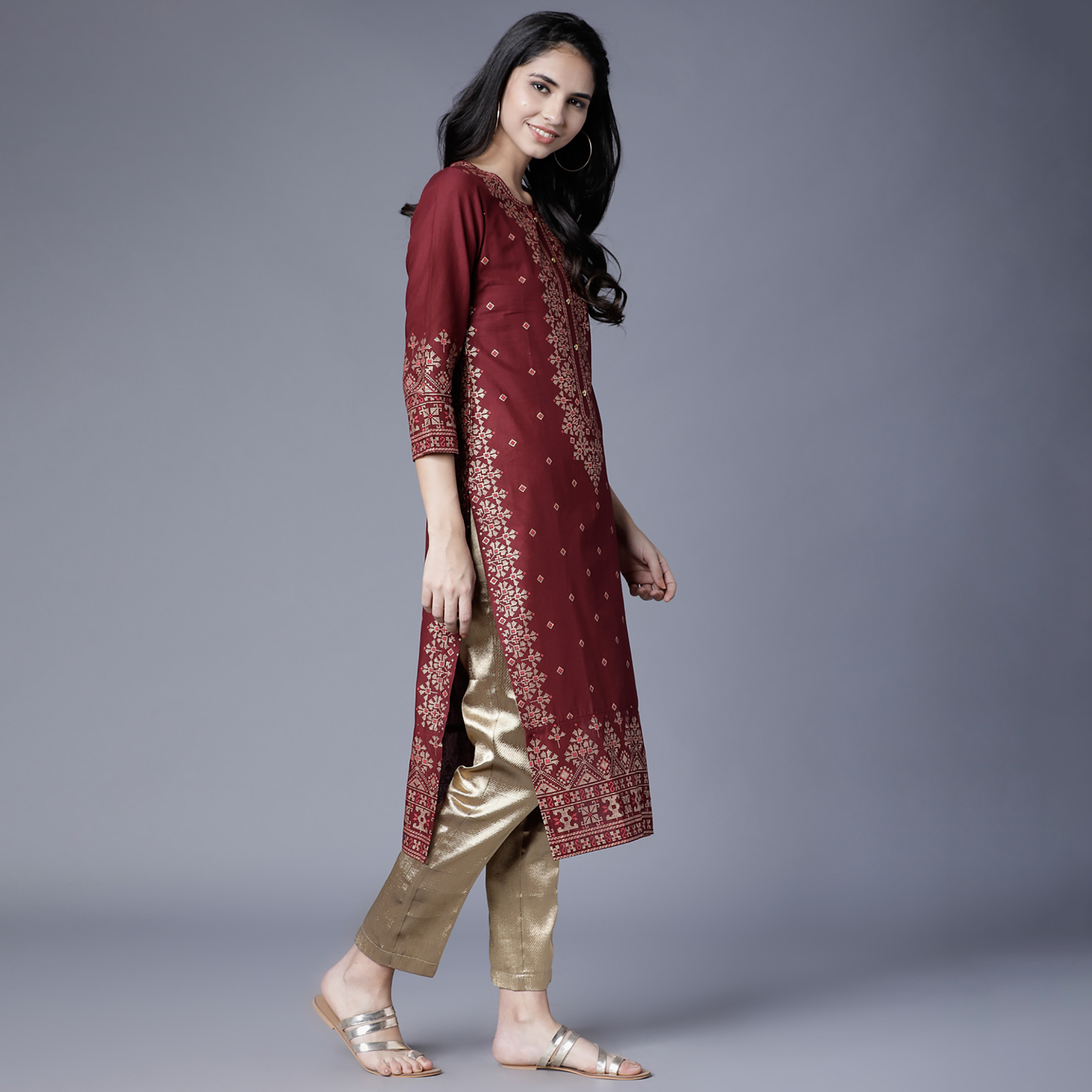فيشوده أحمر قمم-women-clothing-ethnicwear-kurtas-image-4