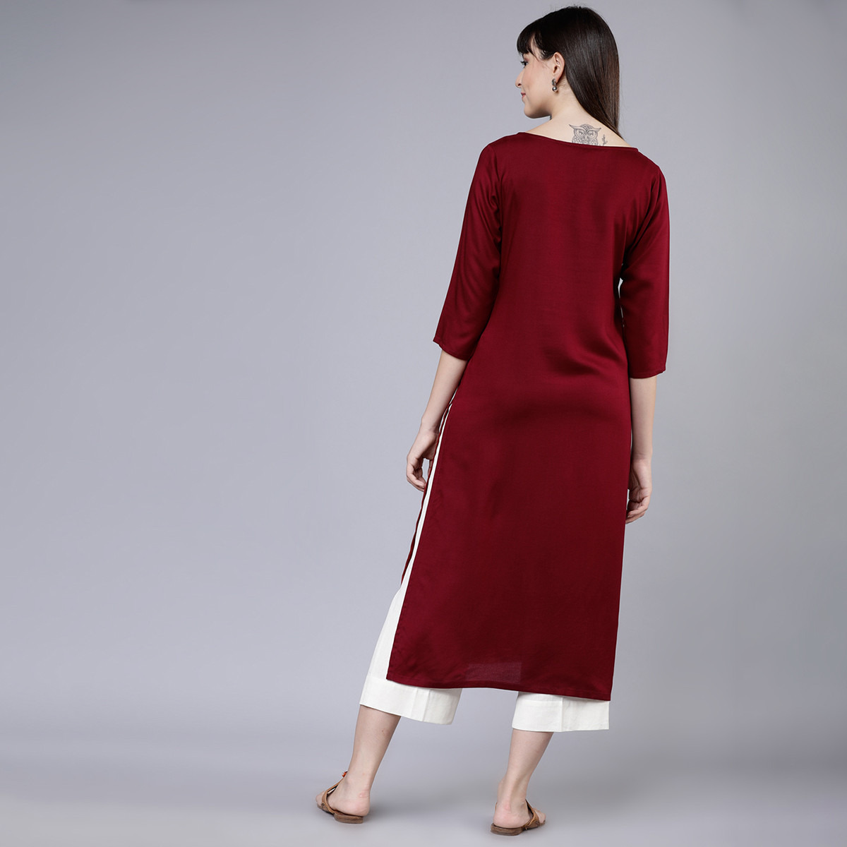 Vishudh Women Maroon Printed Boat Neck Straight Kurta-women-clothing-ethnicwear-kurtas-image-3