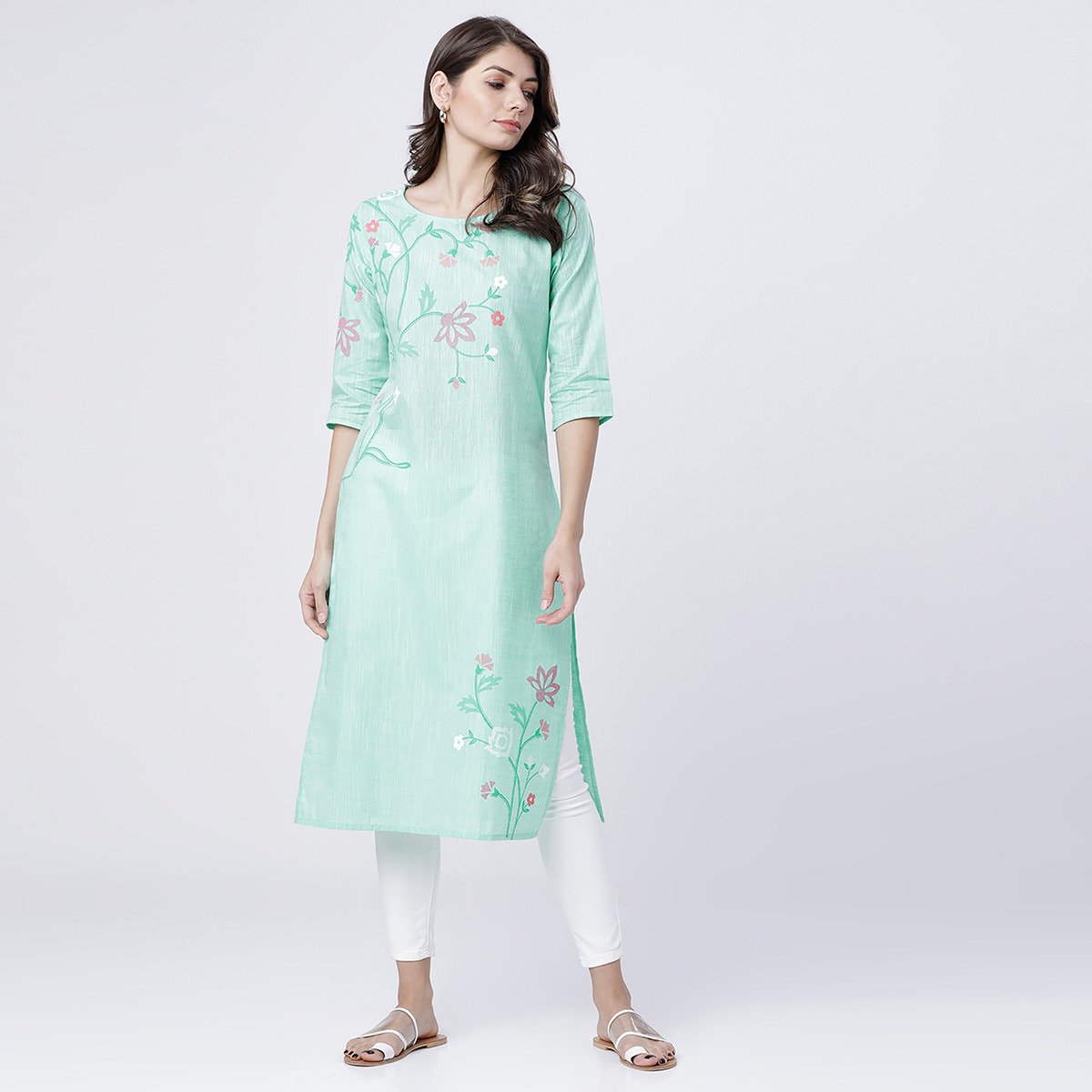 Buy Vishudh Women Green Printed Round Neck Straight Kurta Online ...