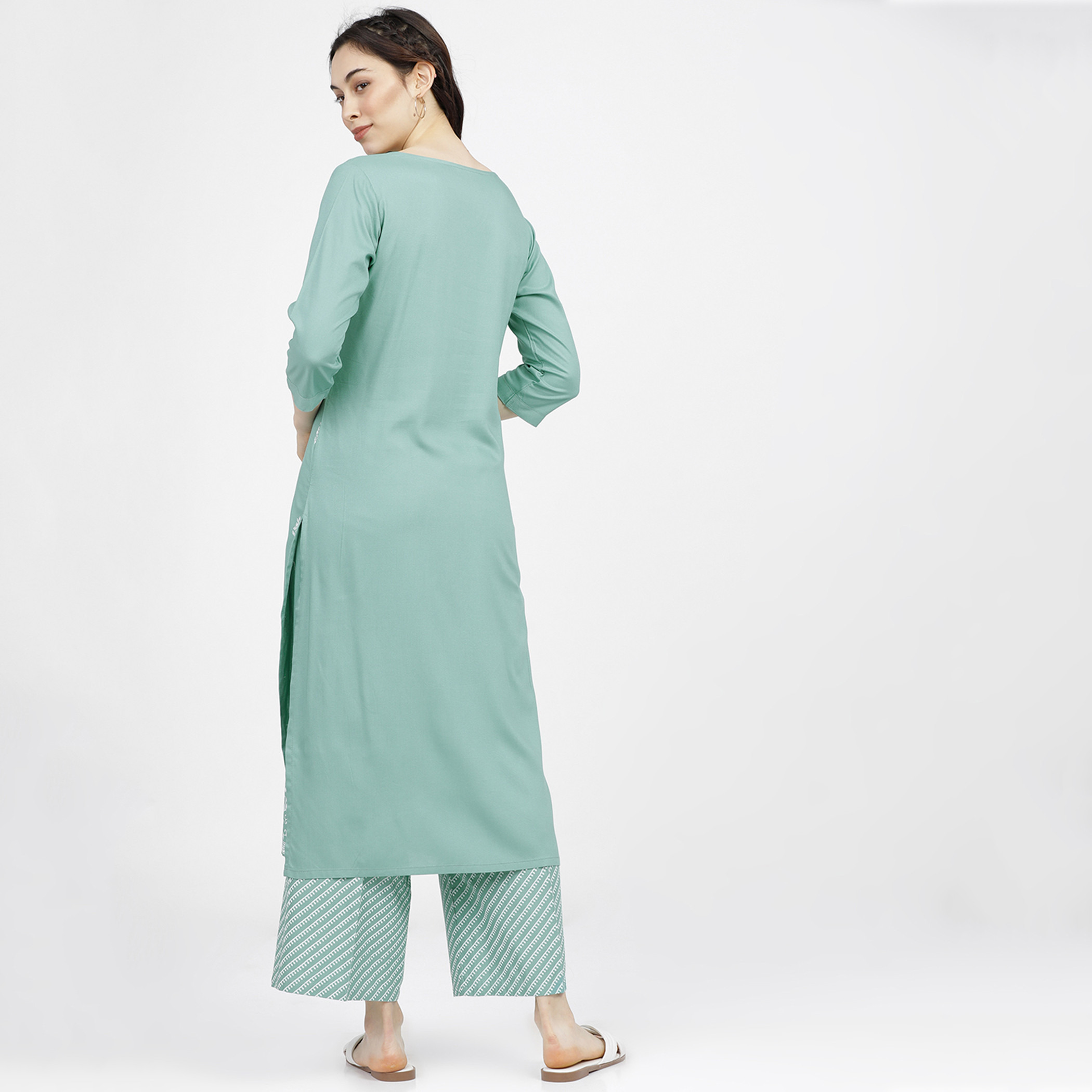 فيشوده أخضر قمم-women-clothing-ethnicwear-kurtas-image-3