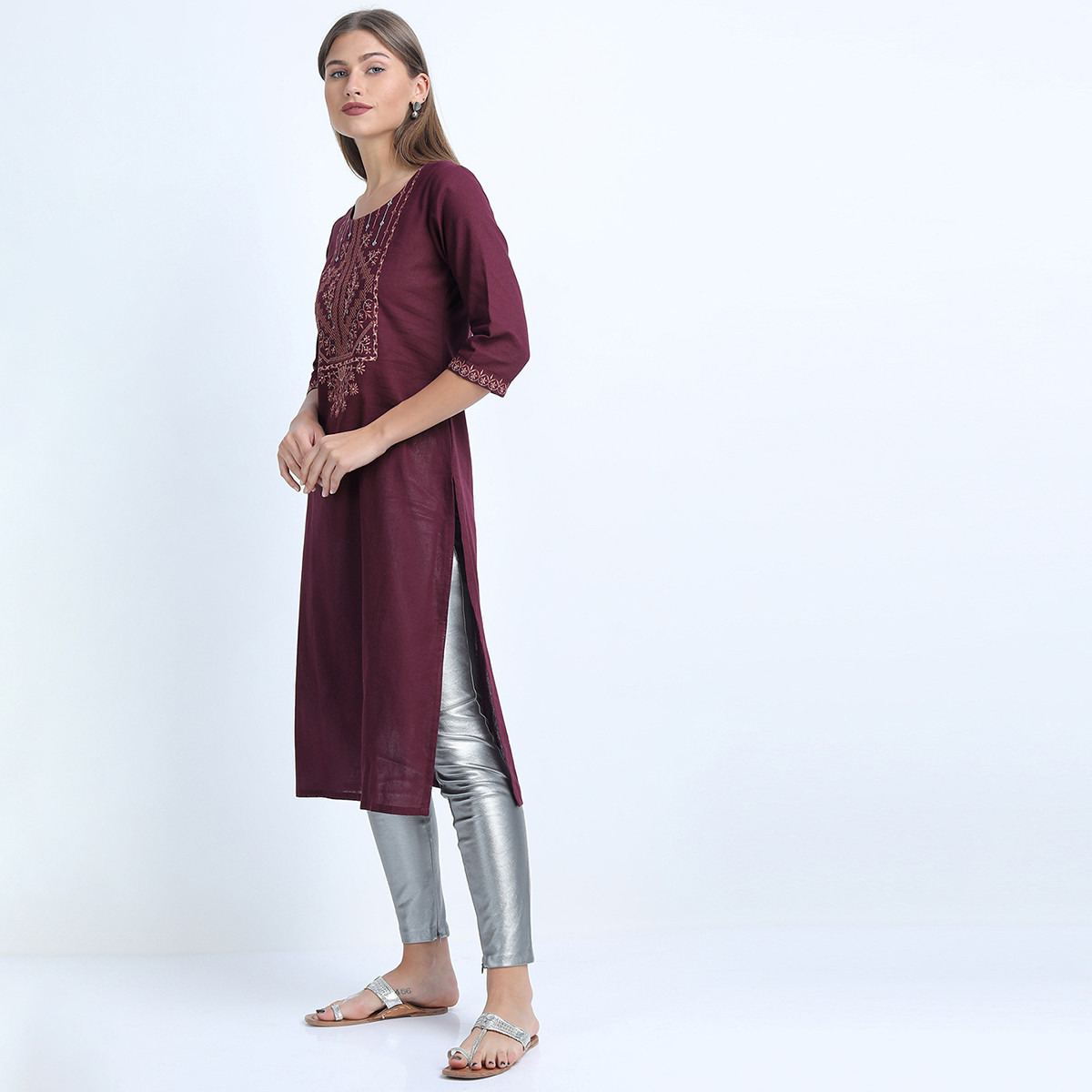 Vishudh Women Maroon Embroidered Round Neck Straight Kurta-women-clothing-ethnicwear-kurtas-image-7