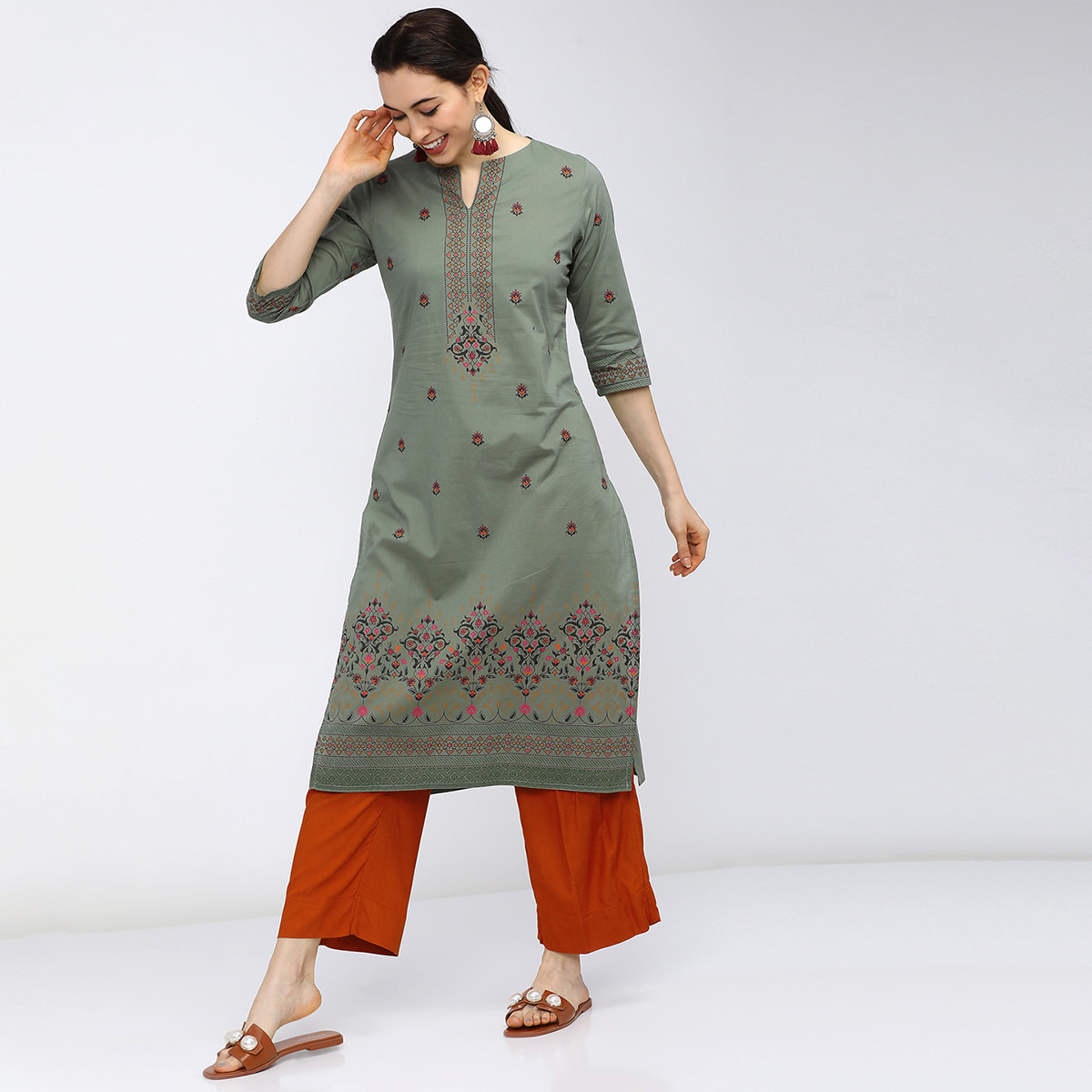 فيشوده أخضر كورتا-women-clothing-ethnicwear-kurtas-image-2