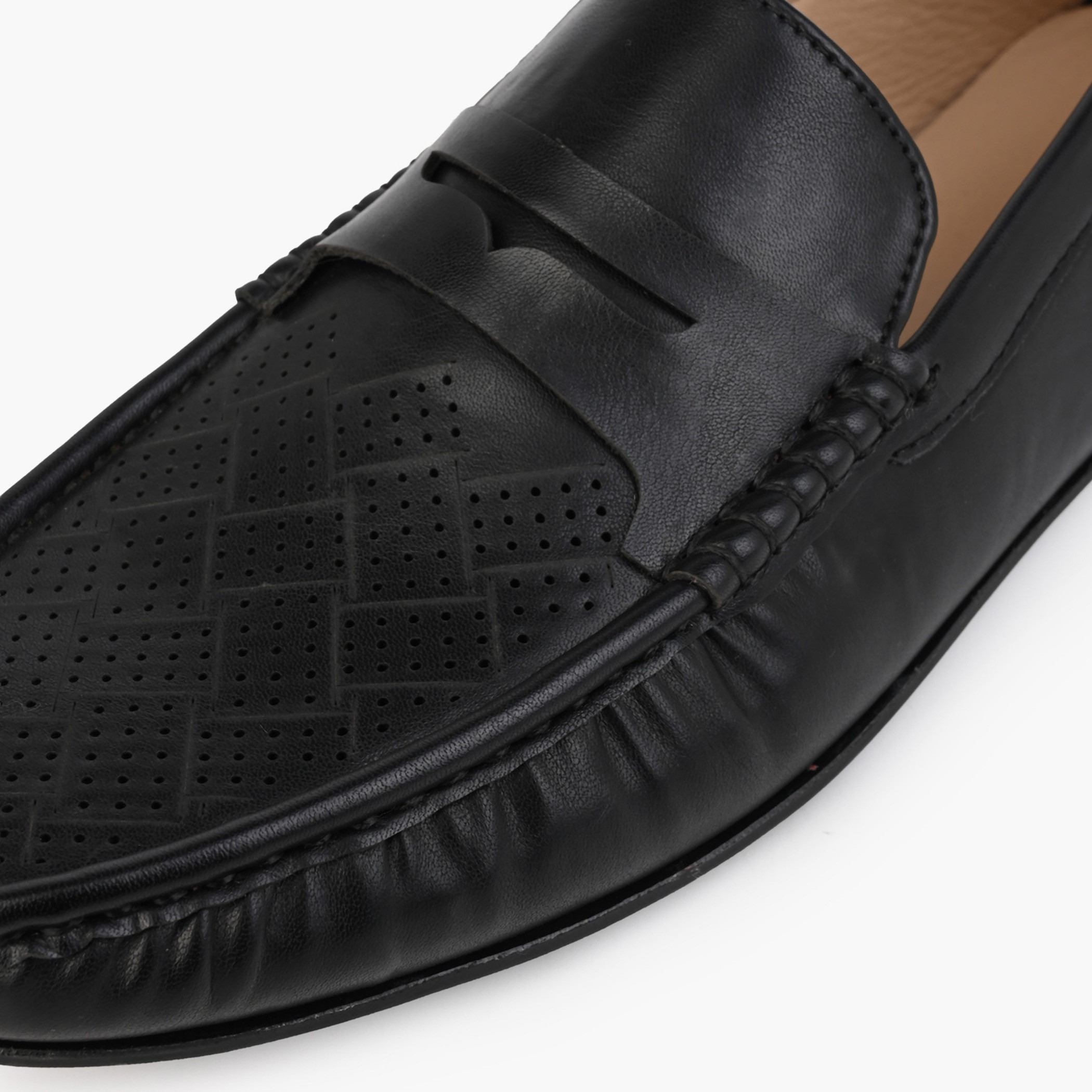 حذاء لوفرز بتصميم مثقب للرجال من أل بي أل من شو إكسبريس-men-shoes-loafersandmoccasins-image-9