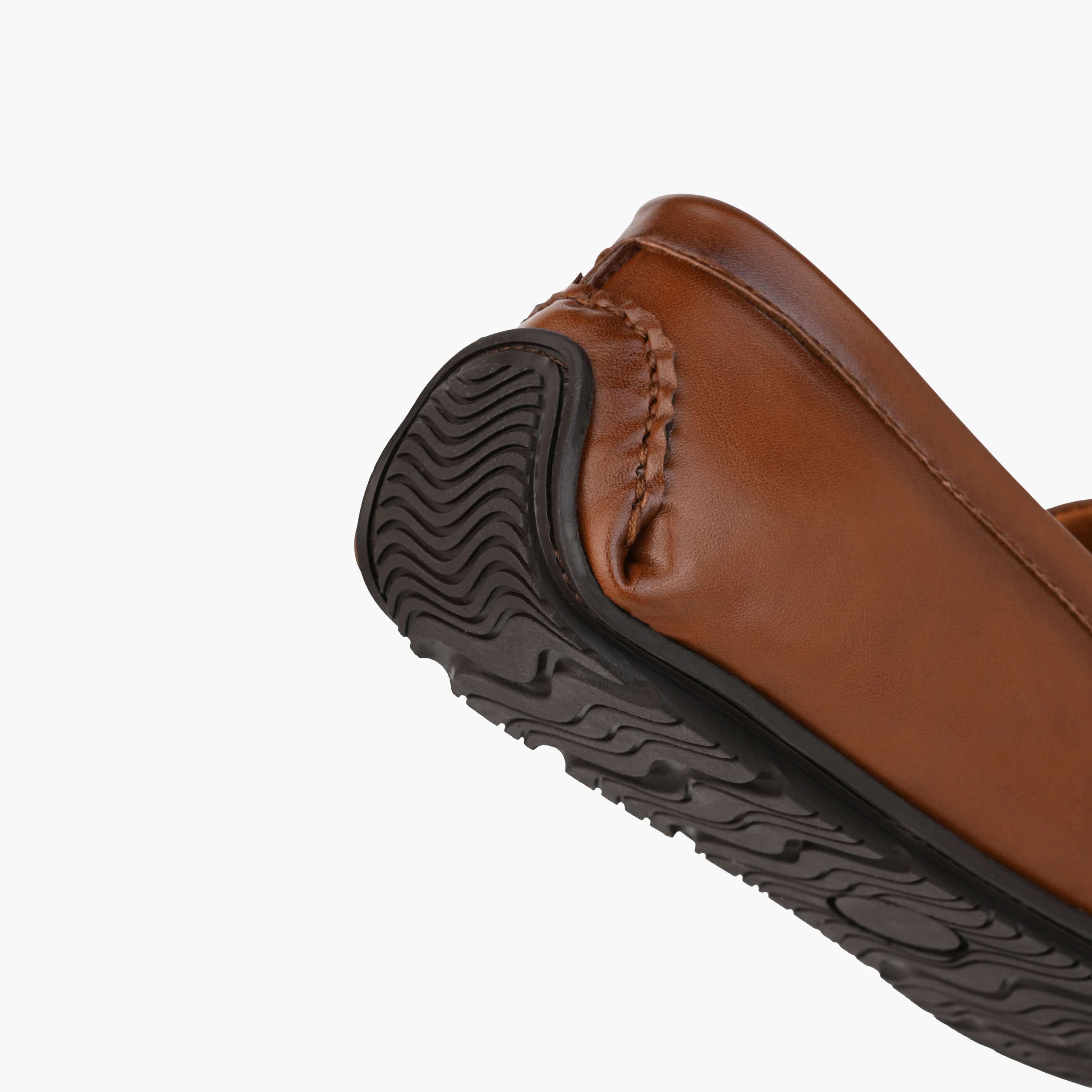 حذاء لوفرز بتصميم مثقب للرجال من أل بي أل من شو إكسبريس-men-shoes-loafersandmoccasins-image-15