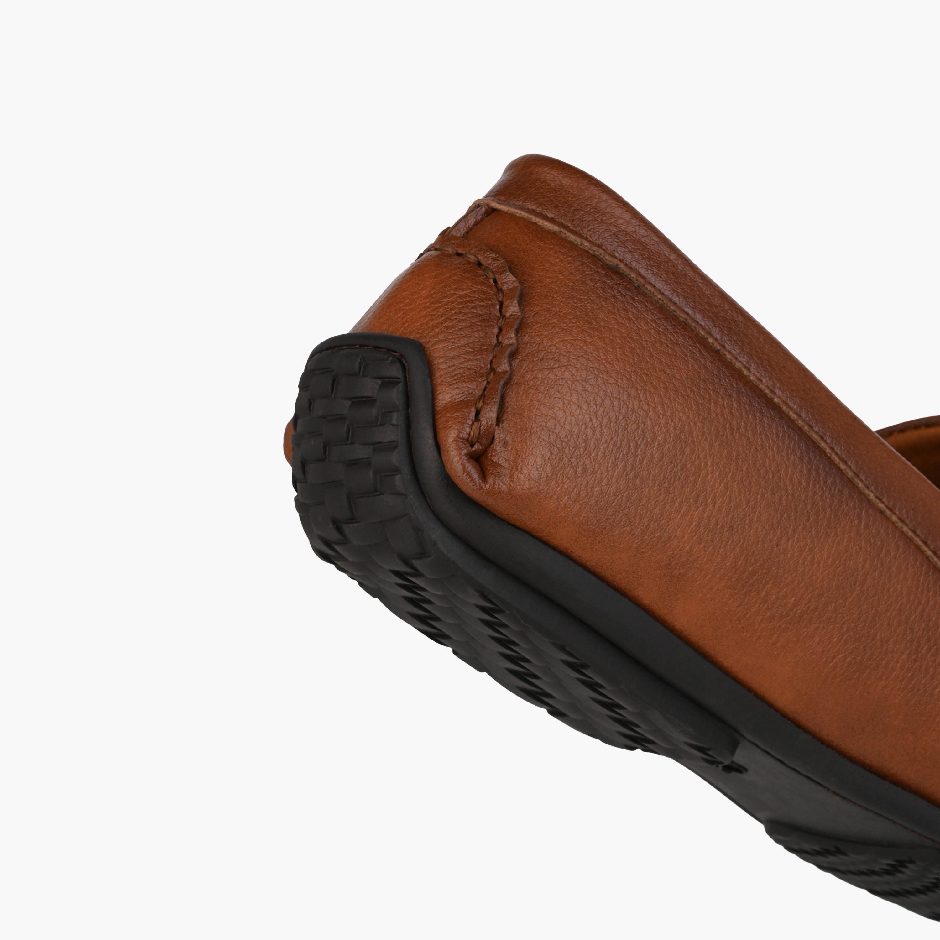 حذاء لوفر بحلية معدن للرجال إل بي إل من شو إكسبريس-men-shoes-loafersandmoccasins-image-15