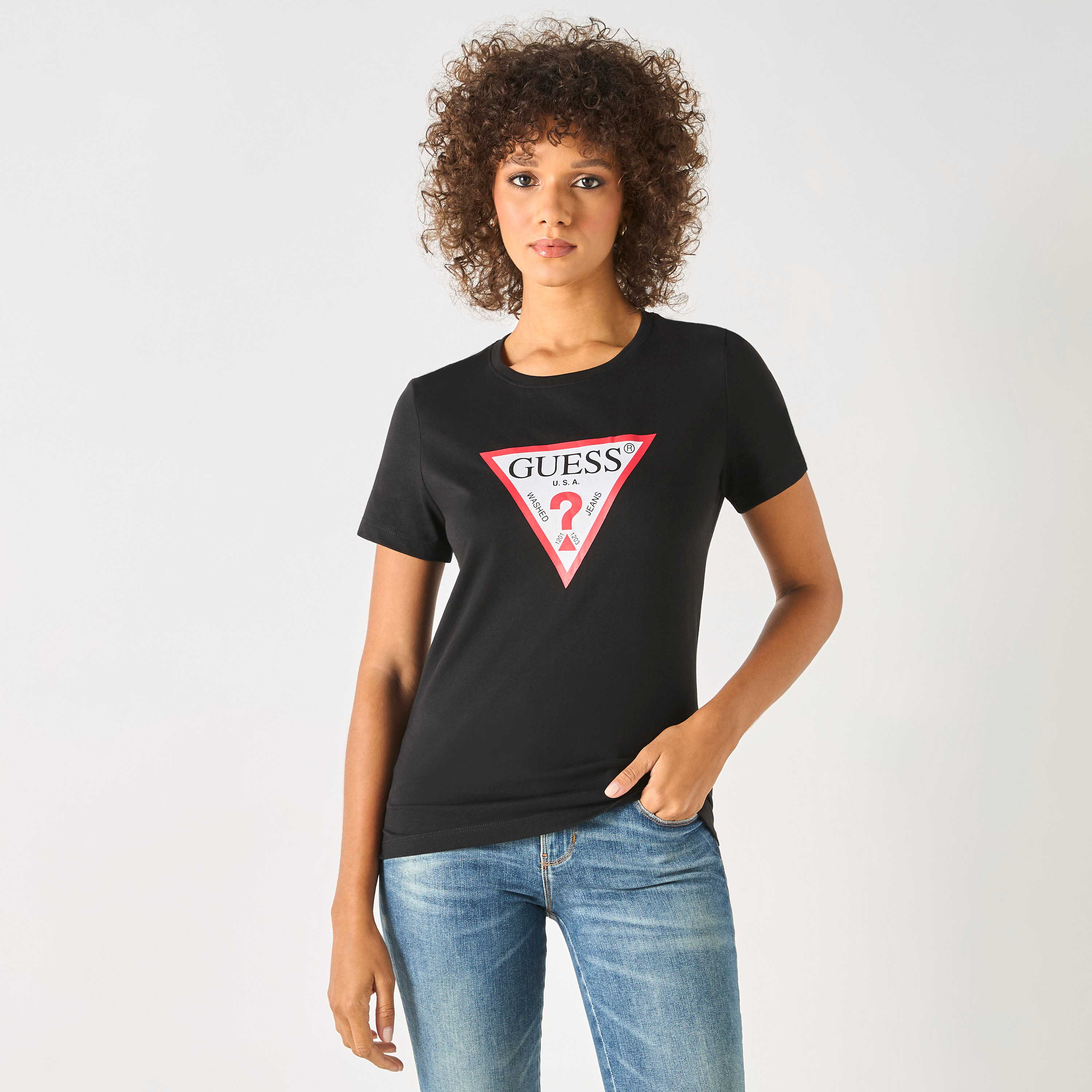 تيشيرت بياقة مستديرة وأكمام قصيرة بطبعات شعار من جيس-women-clothing-tshirts-image-3
