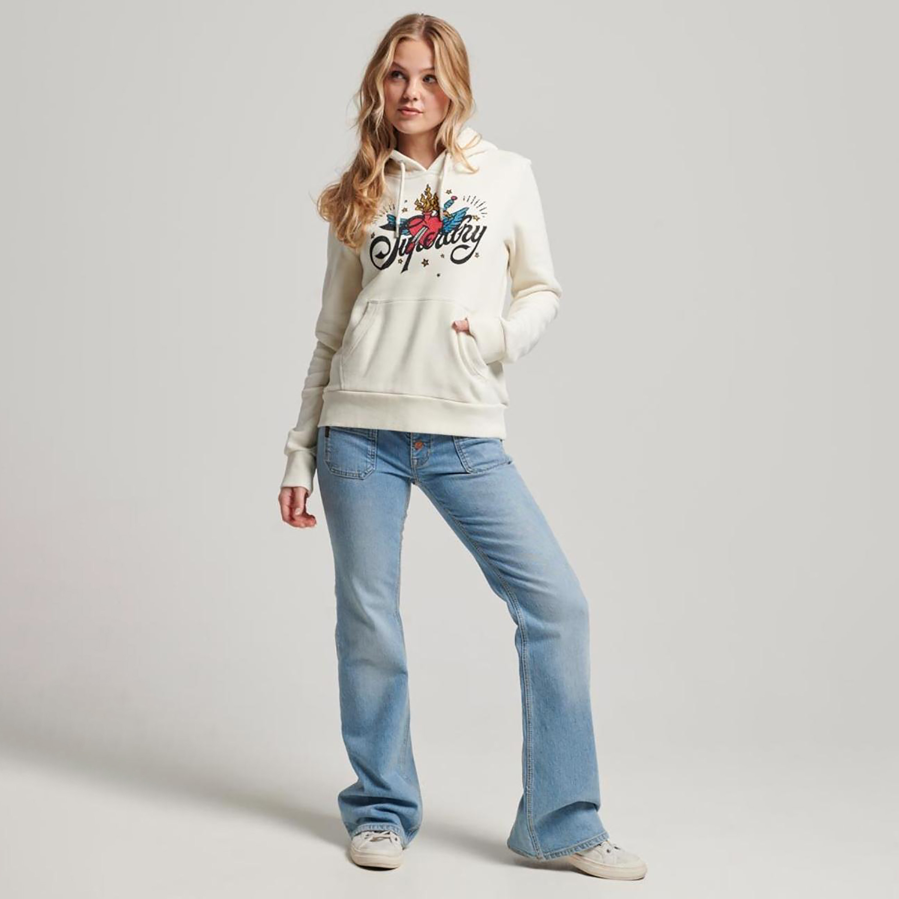 هوديي بطبعات من سوبردراي مع جيب كانجارو-women-winterwear-hoodiesandsweatshirts-hoodies-image-2