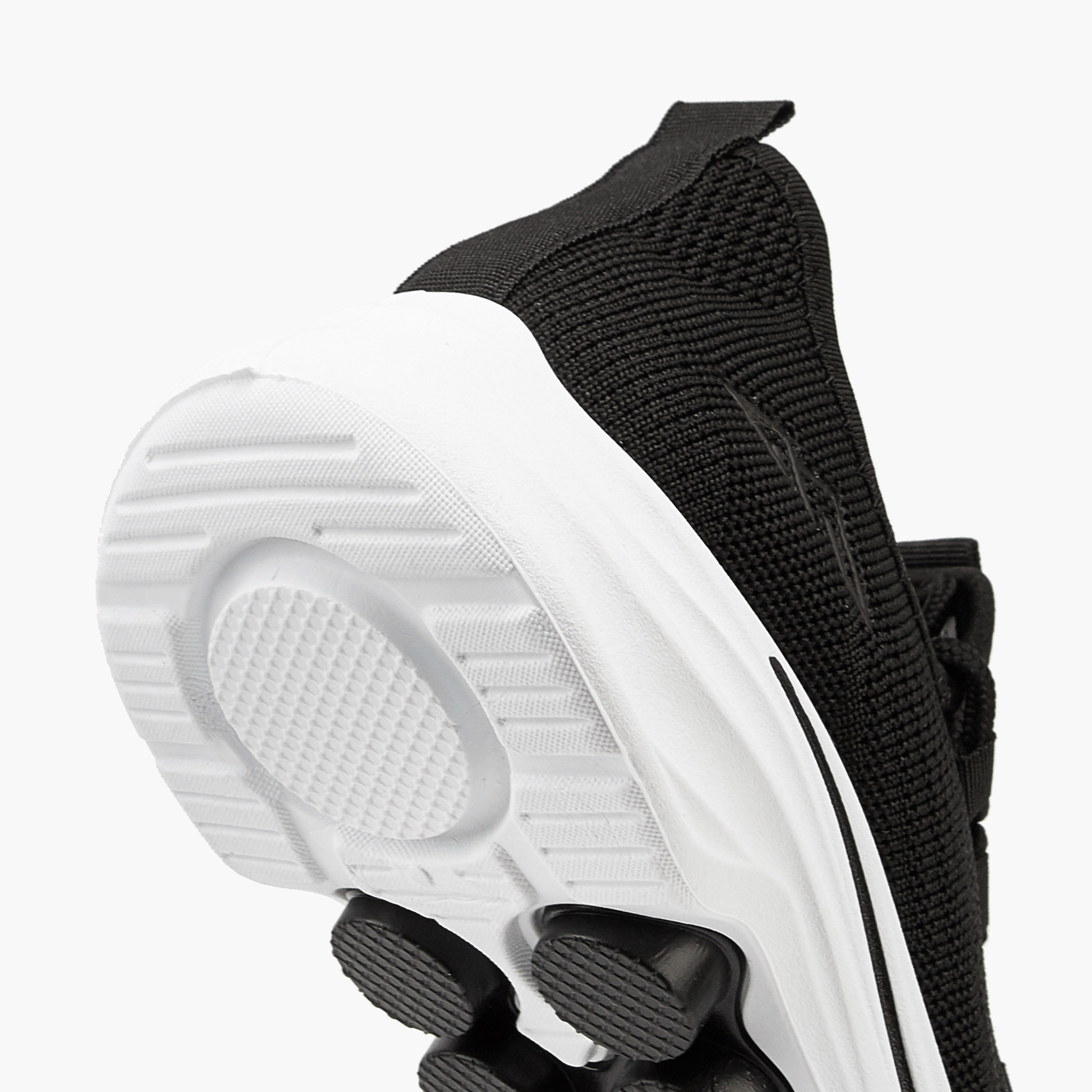 حذاء رياضي برباط إغلاق ولسان سحب من أوكلان من شو إكسبريس-sports-women-shoes-image-4