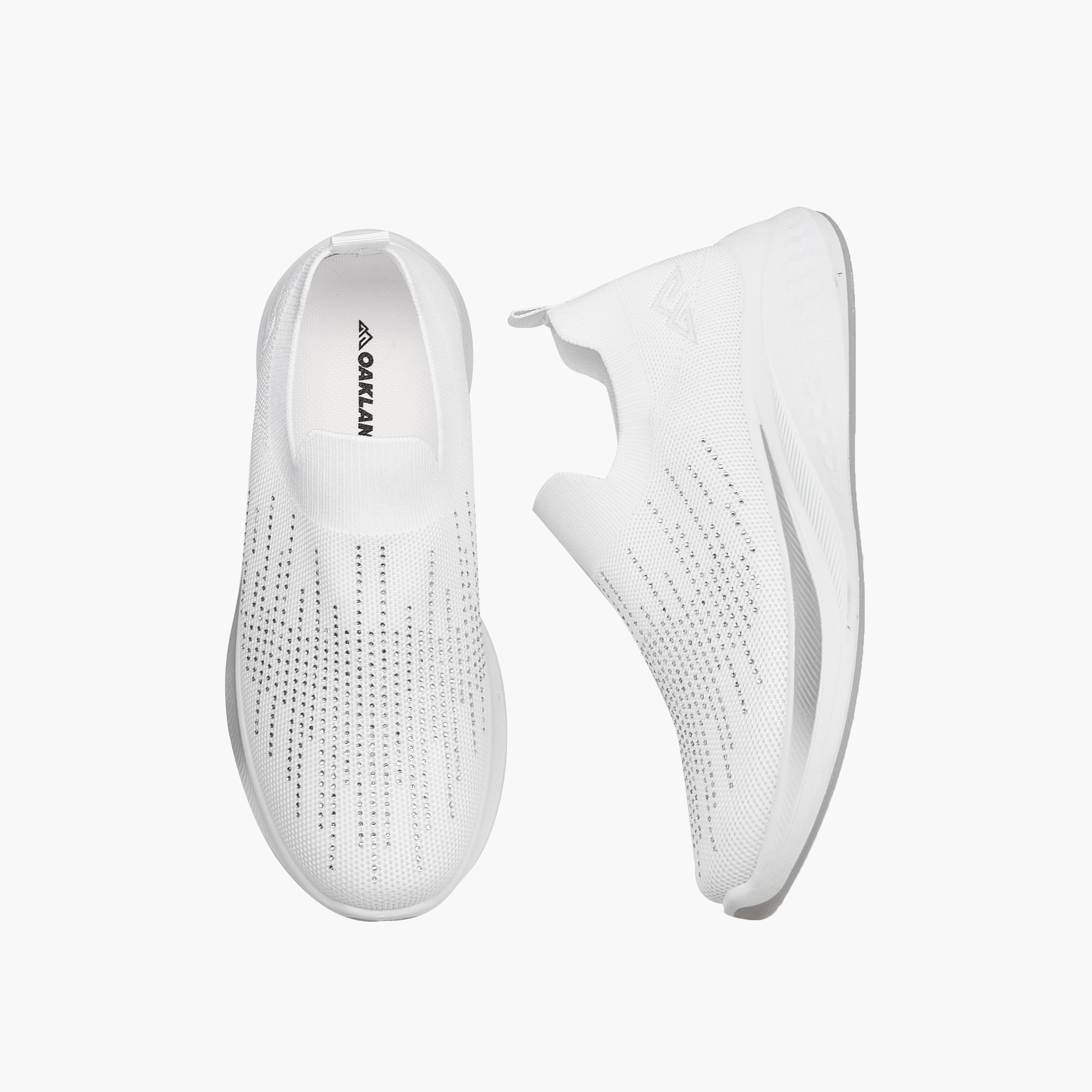حذاء رياضي سهل الارتداء مزين بلسان سحب من أوكلان من شو إكسبريس-sports-women-shoes-image-1