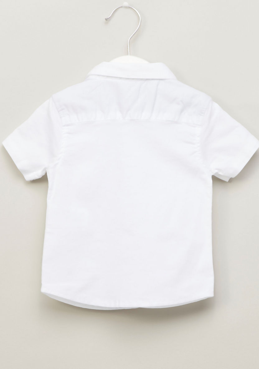 قميص سادة بياقة عاديّة وأكمام قصيرة من جونيورز-%D8%AA%D9%8A%D8%B4%D9%8A%D8%B1%D8%AA%D8%A7%D8%AA-image-2