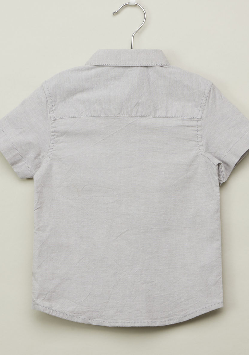 Juniors Solid Shirt with Short Sleeves and Pocket Detail-T Shirts-image-2