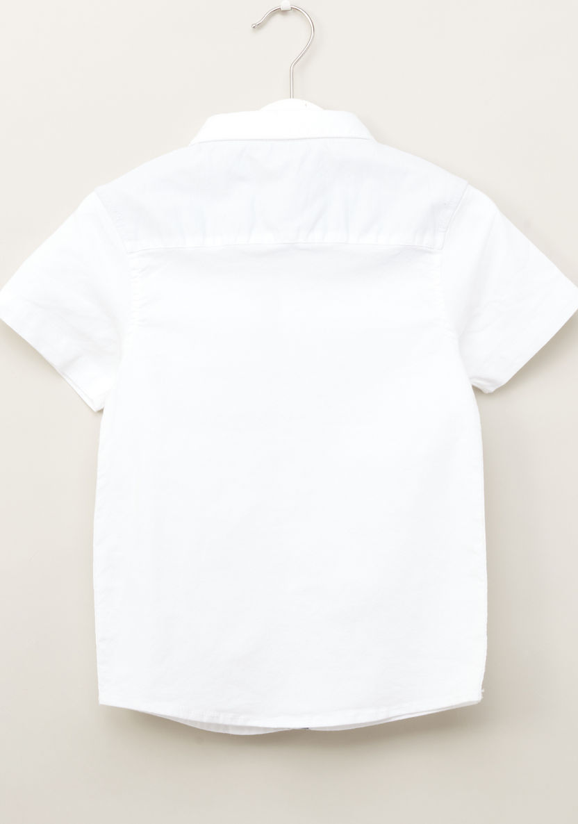 قميص سادة بياقة عاديّة وأكمام قصيرة من جونيورز-%D8%AA%D9%8A%D8%B4%D9%8A%D8%B1%D8%AA%D8%A7%D8%AA-image-2