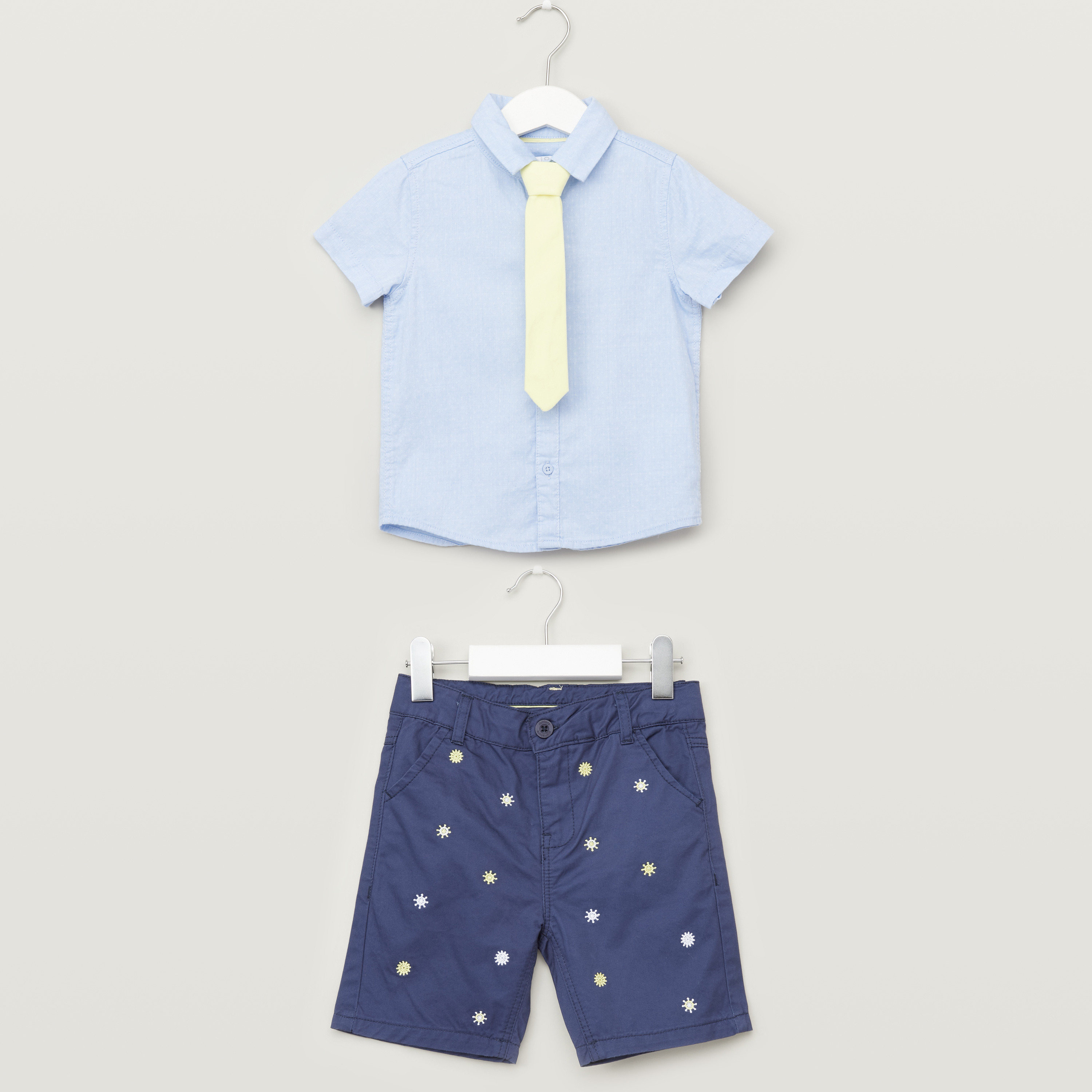 طقم ملابس بارزة الملمس من جونيورز- 3 قطع-boys-clothing-setsandcoords-image-1