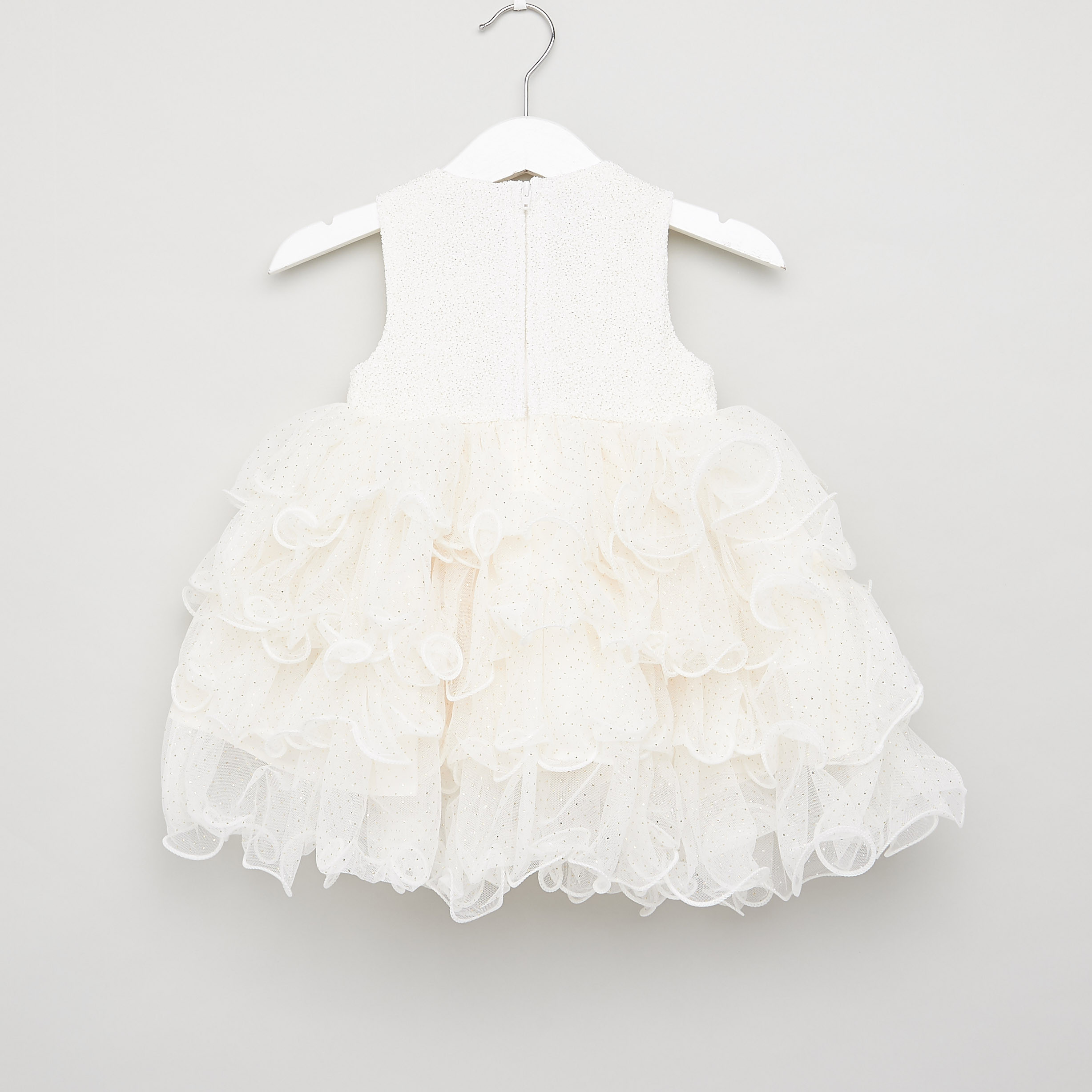 فستان دون أكمام بارز الملمس بتفاصيل كشكش من جونيورز-baby-girls-clothing-dressesandjumpsuits-image-3