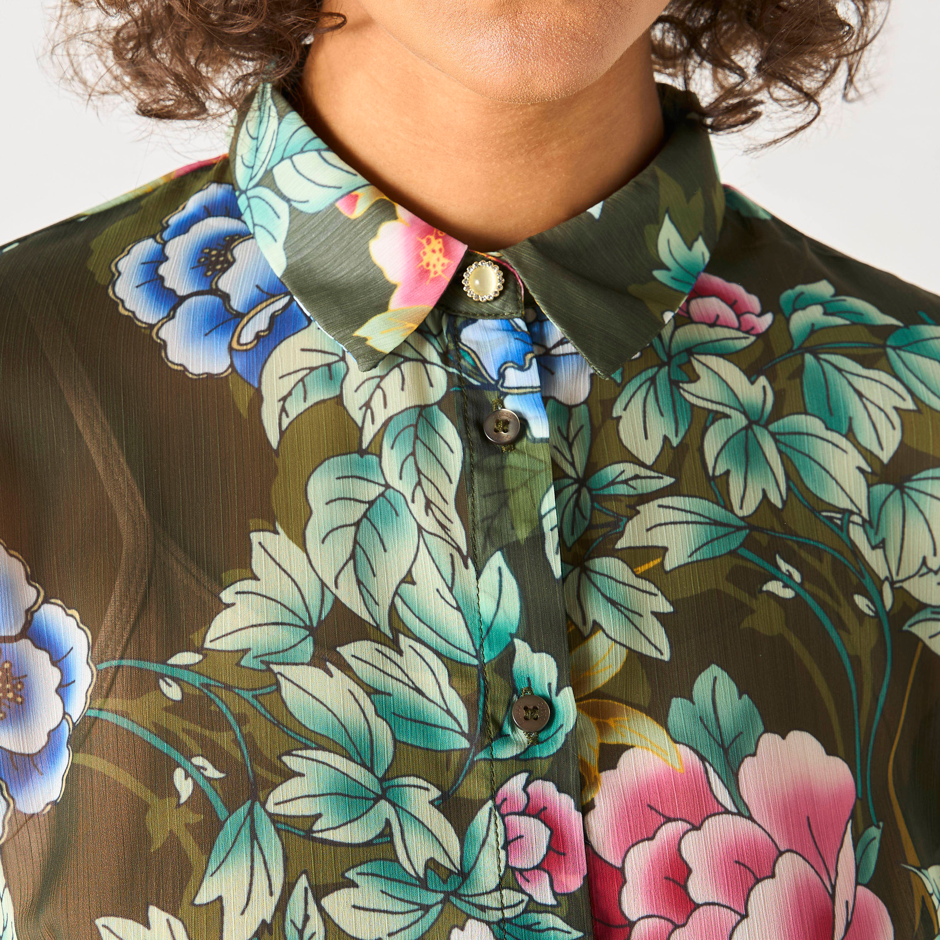 قميص بأكمام طويلة وطبعات زهرية من جيس-women-clothing-shirtsandblouses-shirts-image-3