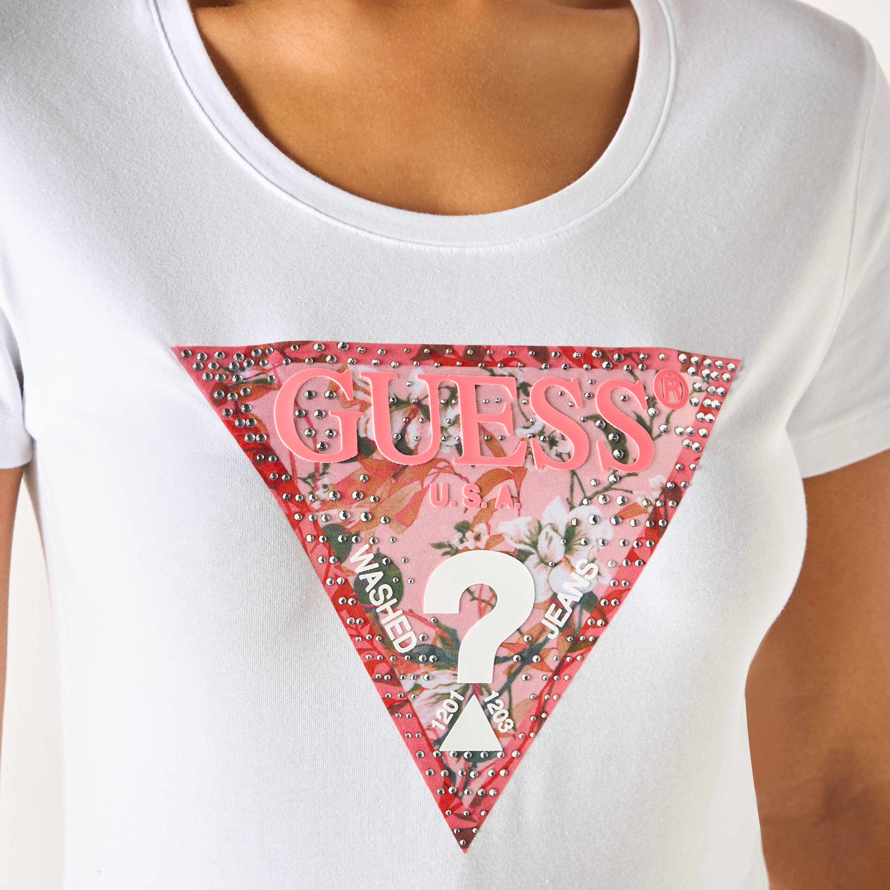 Guess Logo Print Round Neck T-shirt with Short Sleeves-women-clothing-tshirts-image-4