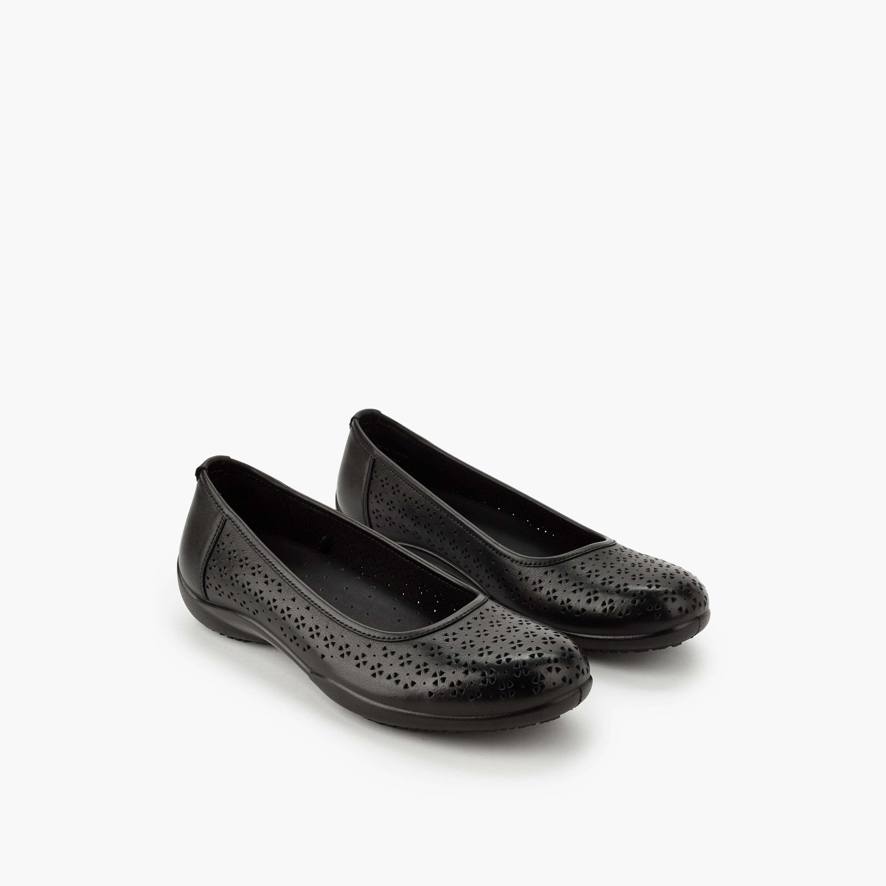 حذاء باليرينا جلدي بتصميم مفرغ للنساء من لو كونفورت-women-shoes-ballerinas-image-1