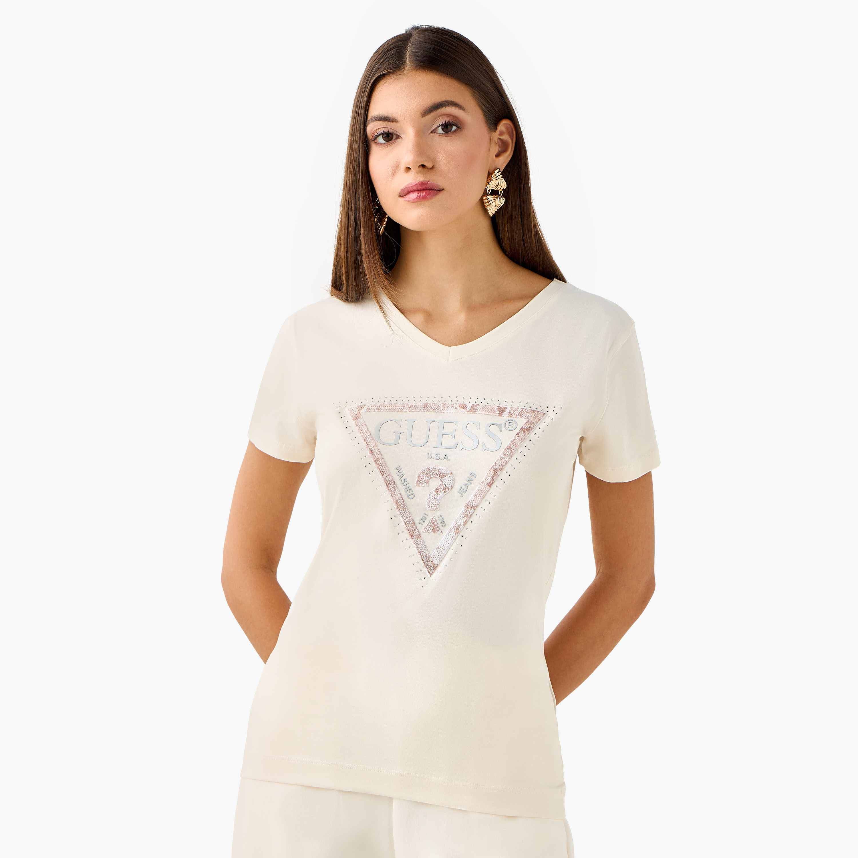 تيشيرت مزين بياقة V وأكمام قصيرة من جيس-women-clothing-tshirts-image-1