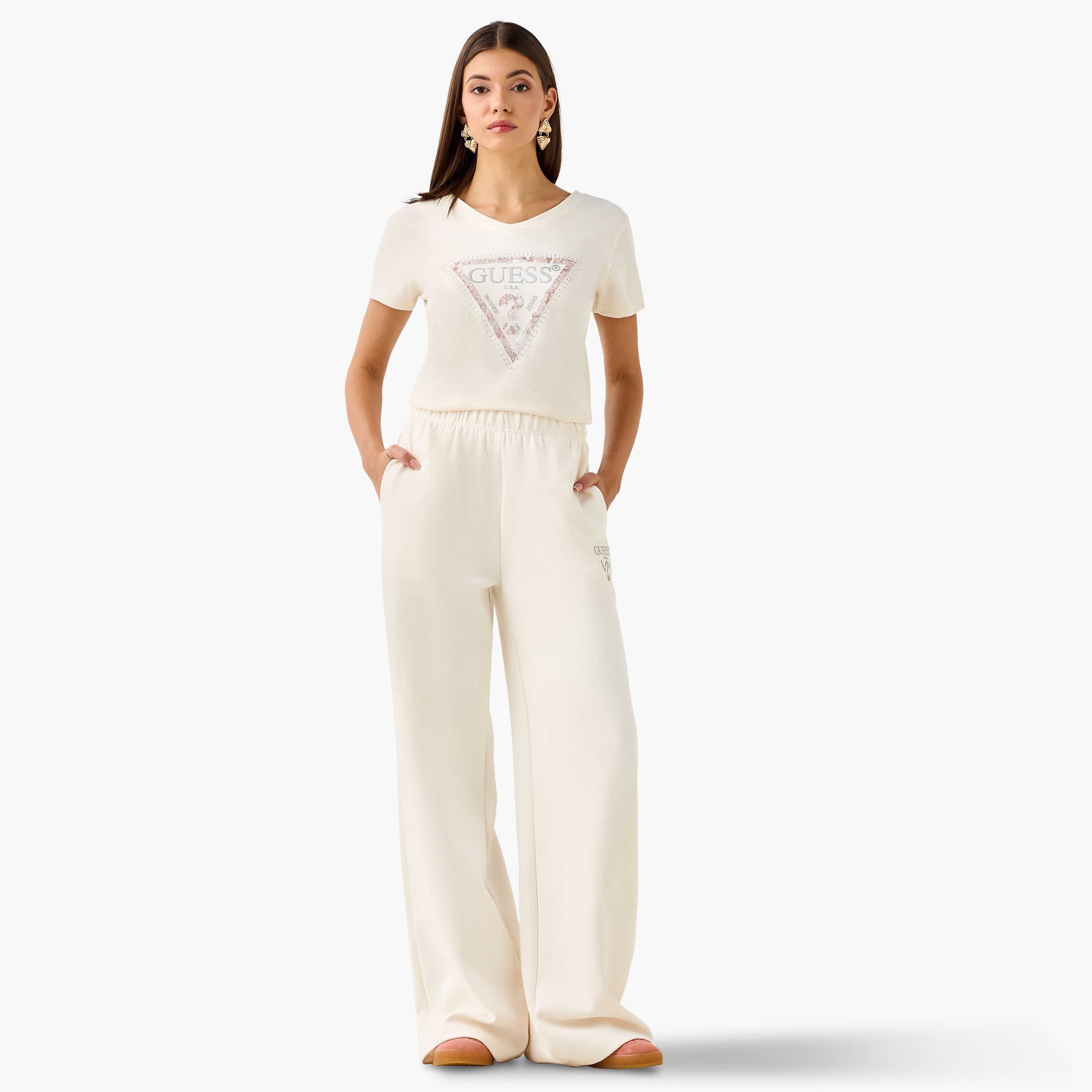 تيشيرت مزين بياقة V وأكمام قصيرة من جيس-women-clothing-tshirts-image-2