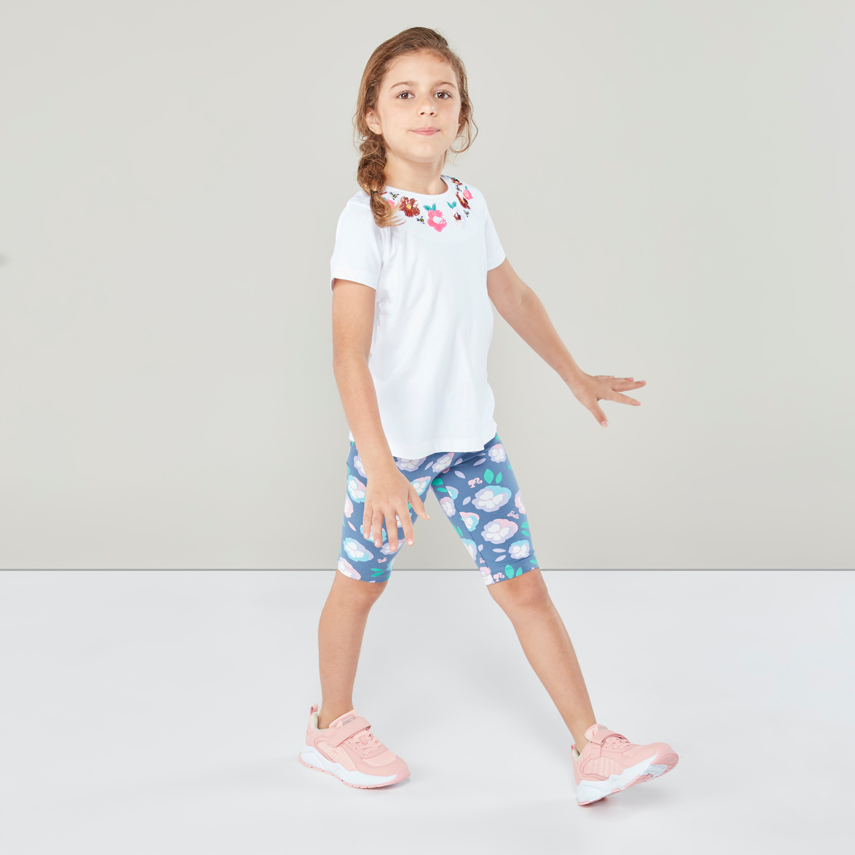 Iconic Solid T-shirt with Short Sleeves and Embellished Detail-girls-clothing-schoolwear-tshirts-image-2