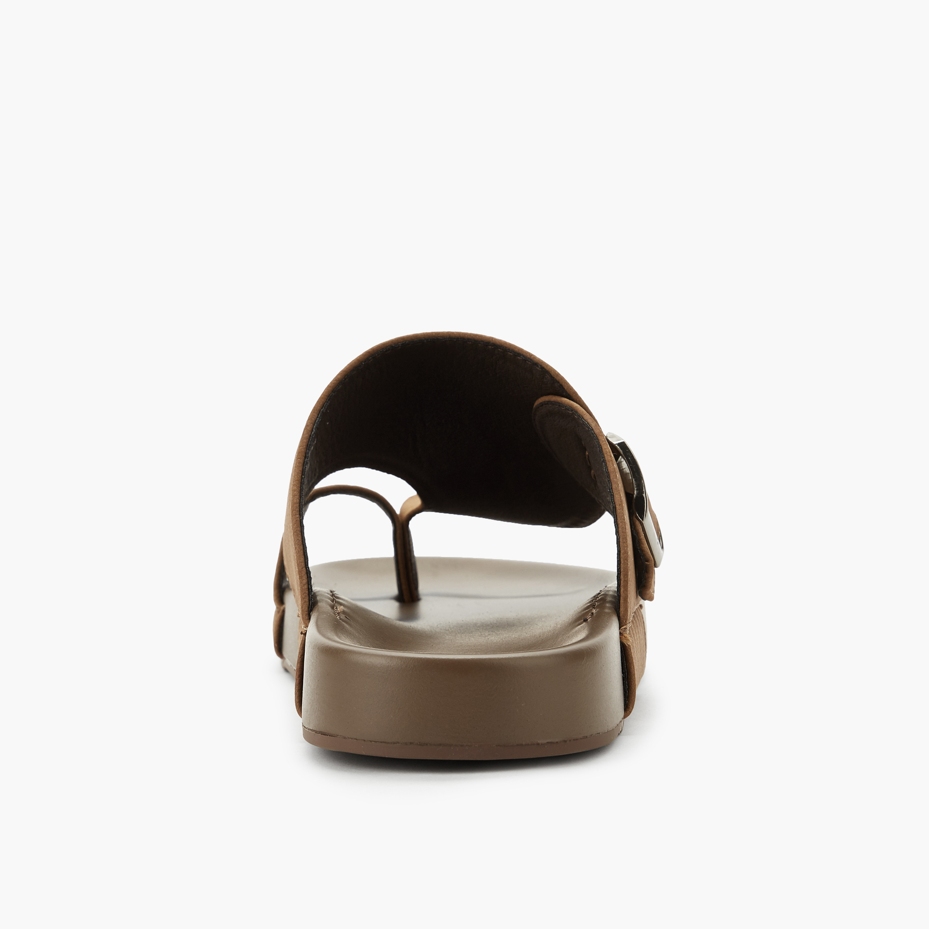 صندل مريح بتفاصيل إبزيم للرجال من إل بي إل من شو إكسبرس-men-shoes-sandals-image-5