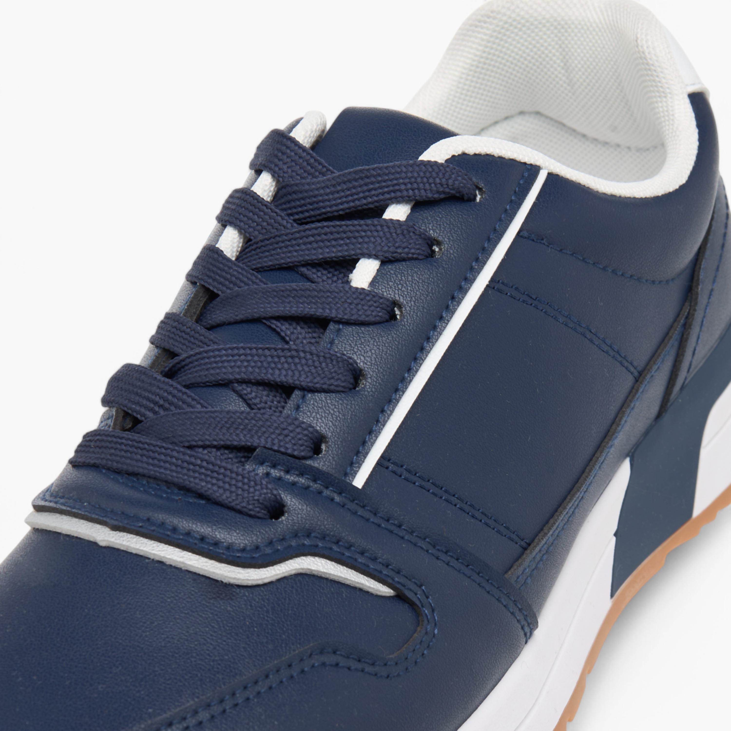 حذاء سنيكرز برباط إغلاق من إل بي إل من شوإكسبريس-men-shoes-sneakers-image-9