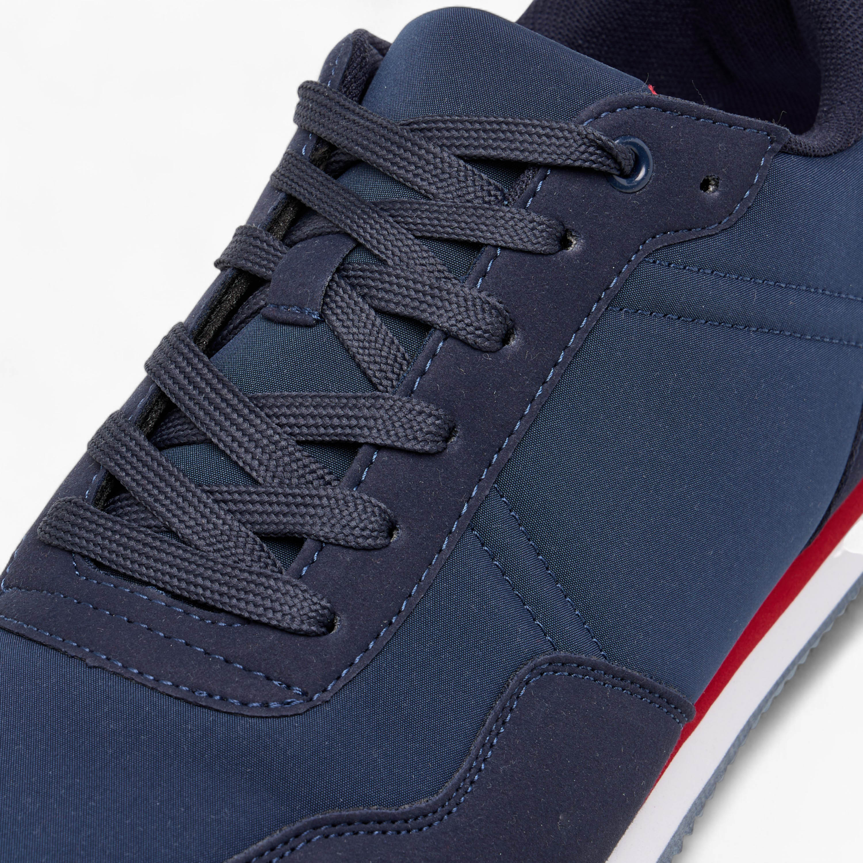 حذاء سنيكرز برباط إغلاق وألواح إل بي إل من شو إكسبريس-men-shoes-sneakers-image-4