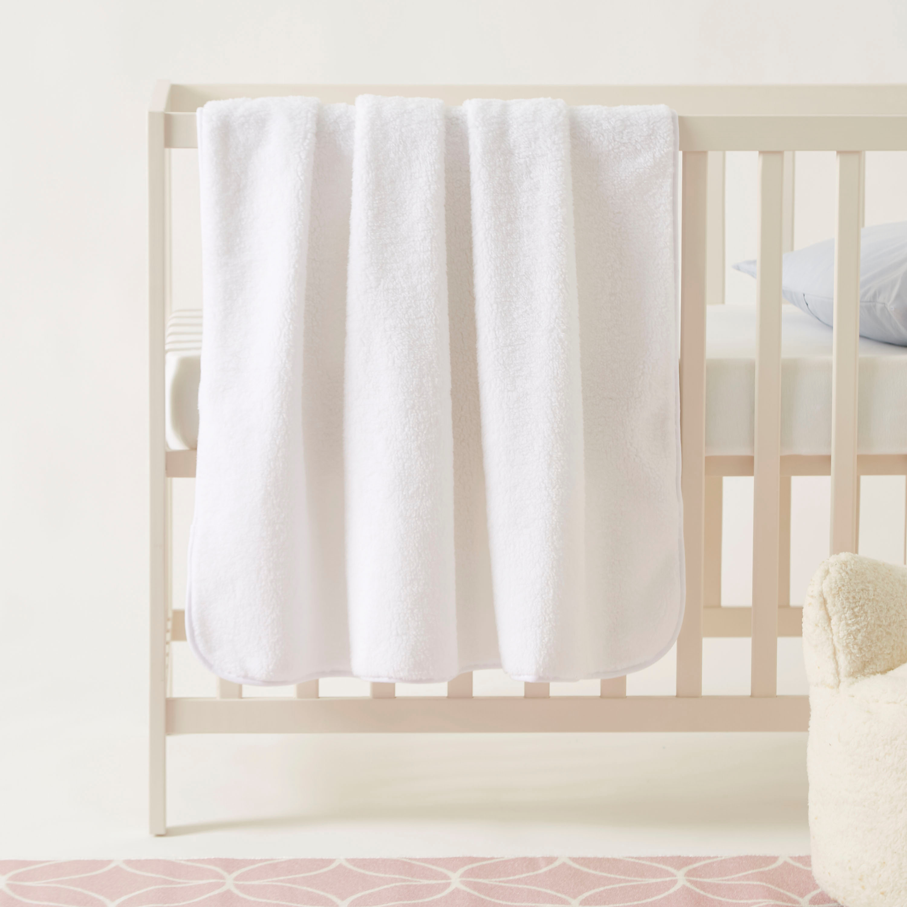 بطانية شيربا سادة من جونيورز - 102 × 127 سم-baby-nursery-blanketsandswaddles-blanketsandquilts-image-1