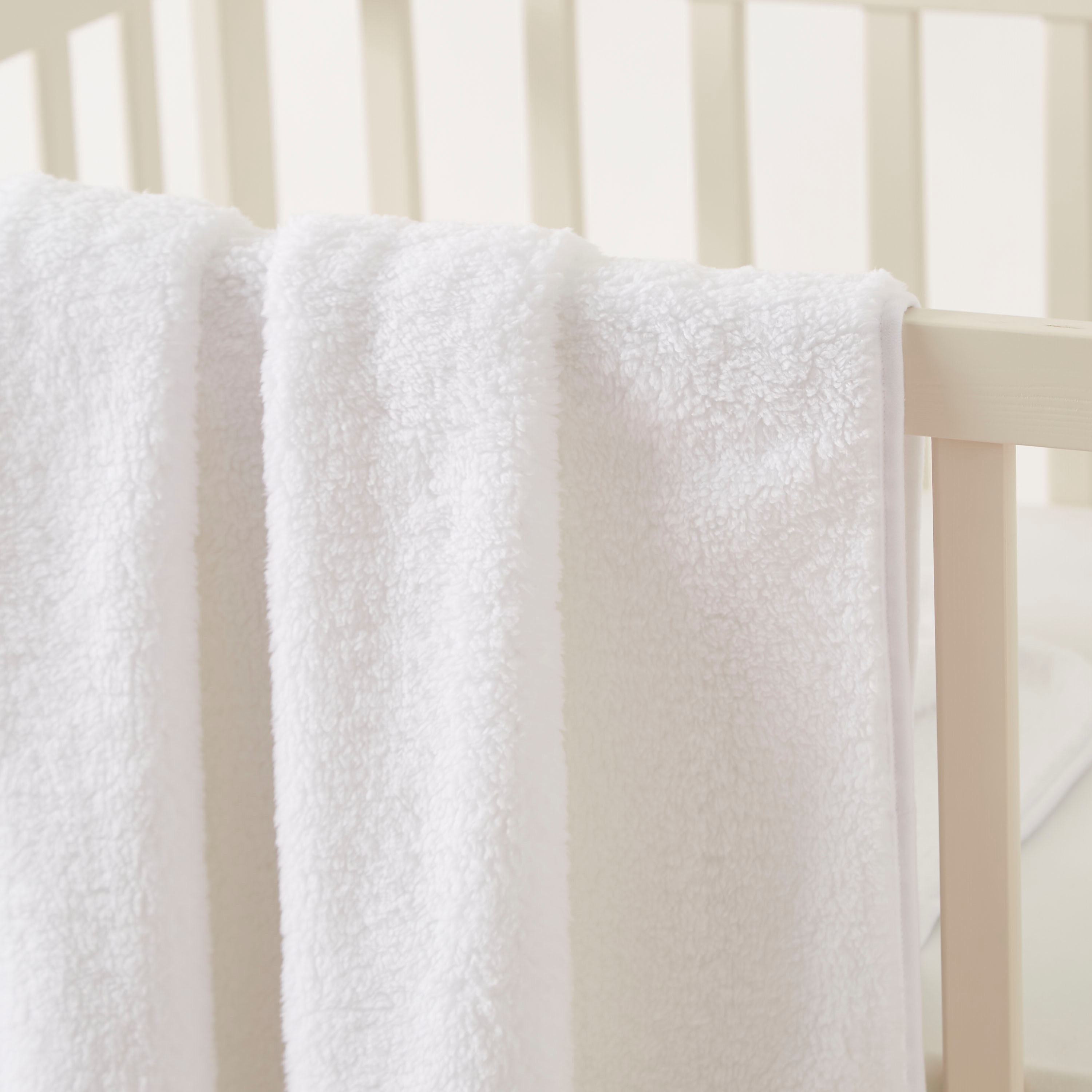 بطانية شيربا سادة من جونيورز - 102 × 127 سم-baby-nursery-blanketsandswaddles-blanketsandquilts-image-2