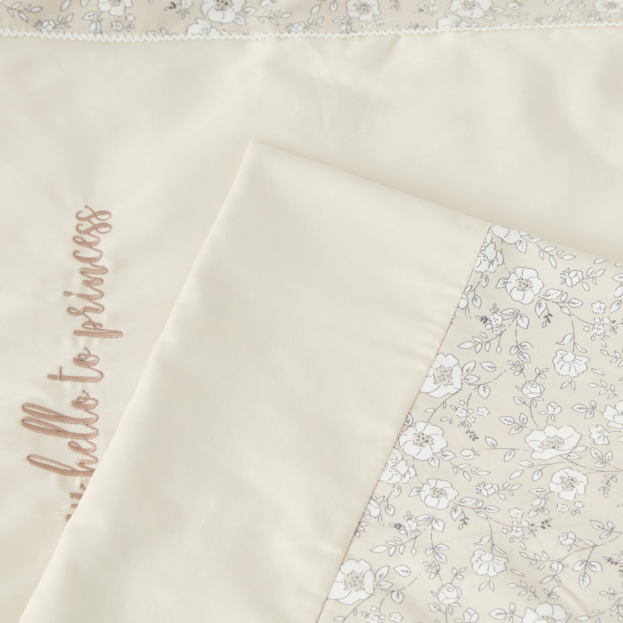 Giggles 3-Piece Embroidered Bedding Set-baby-nursery-babybedding-image-3