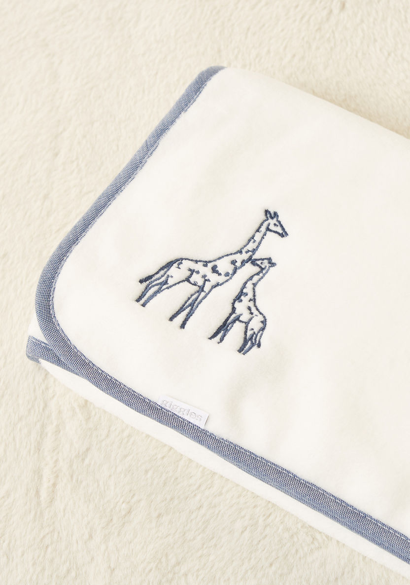 Giggles Giraffe Print Fleece Blanket - 110x76 cms-Blankets and Throws-image-4