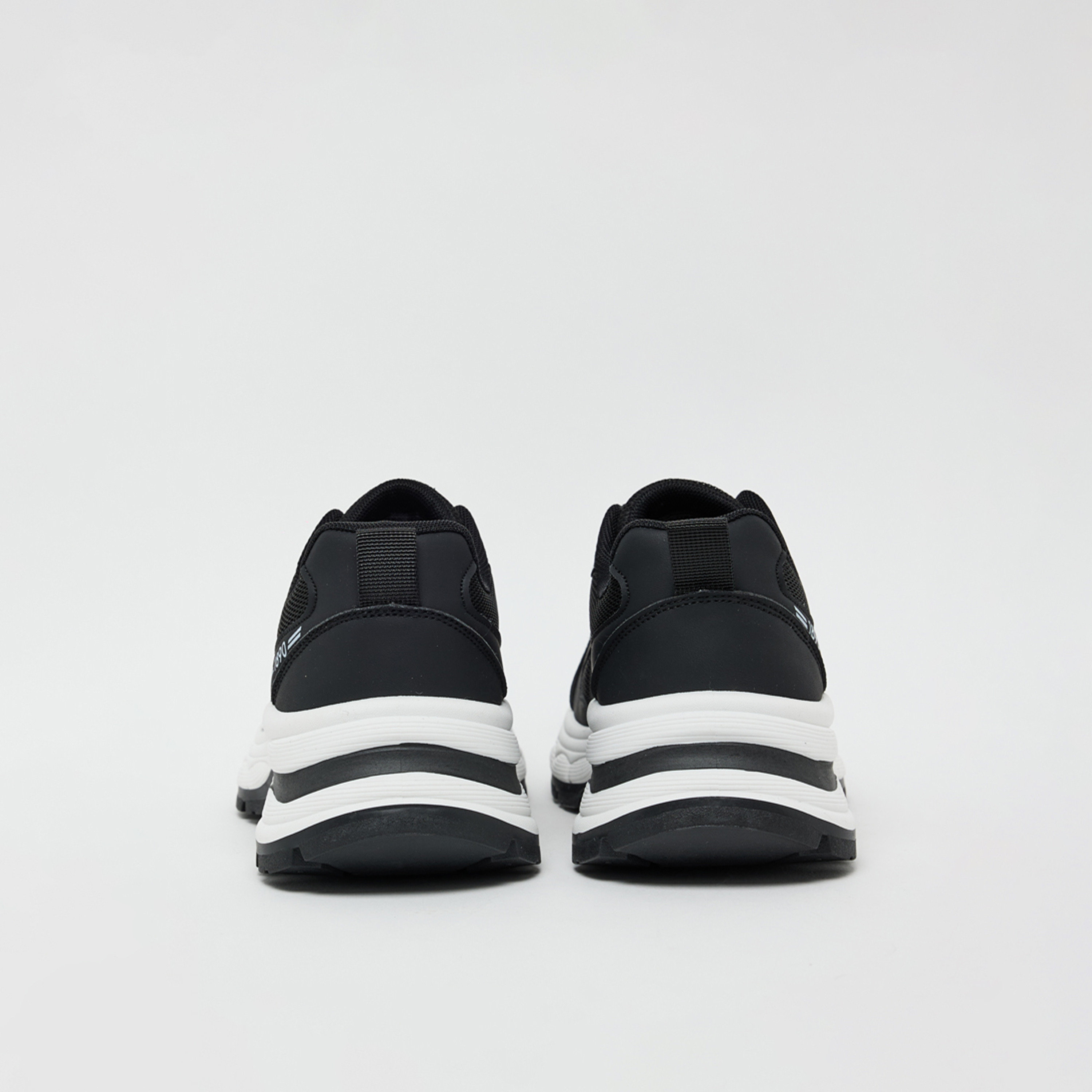 يو اس بولو - حذاء رياضي نسائي برباط نعل سميك، منخفض الكاحل | WILMA-GLB-WMN-women-shoes-sneakers-image-4