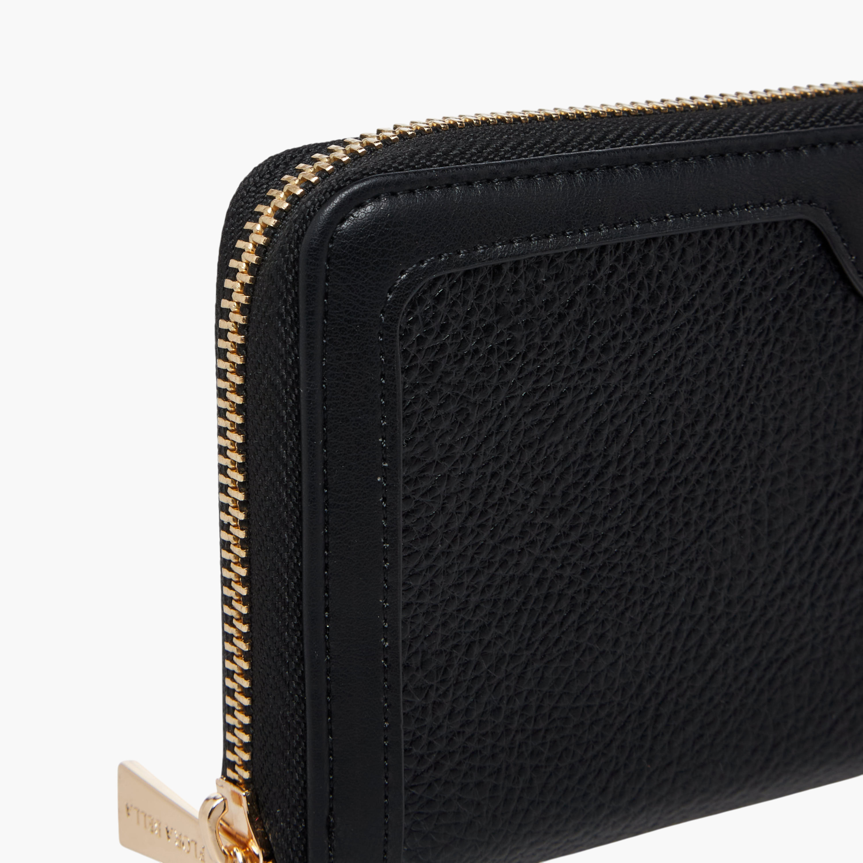 محفظة سادة بسحاب وحزام قابل للفصل من فلورا بيلا-women-bagsandwallets-wallets-image-5