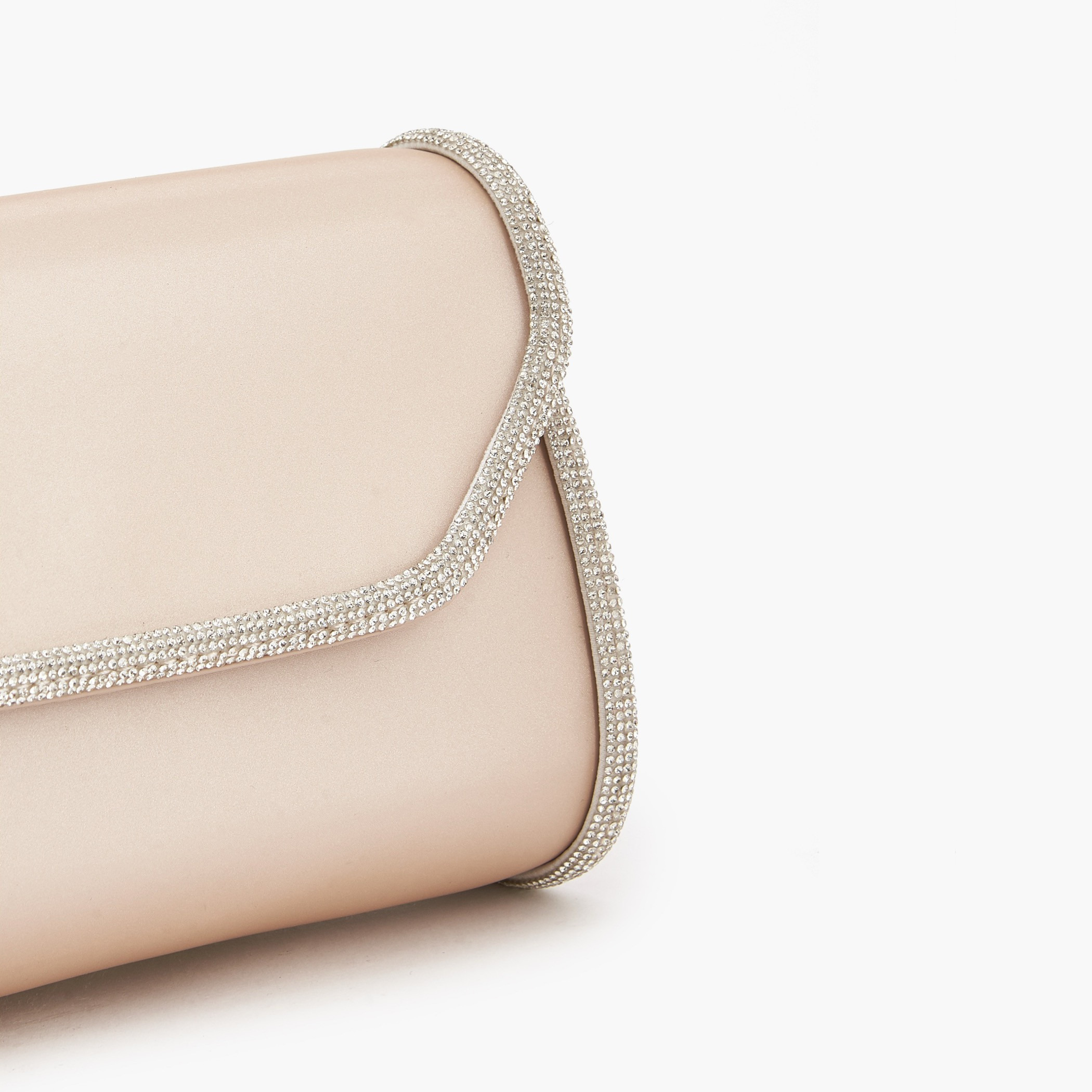 شنطة كروس بودي مزينة بحزام سلسلة من فلورا بيلا-women-bagsandwallets-handbags-image-5