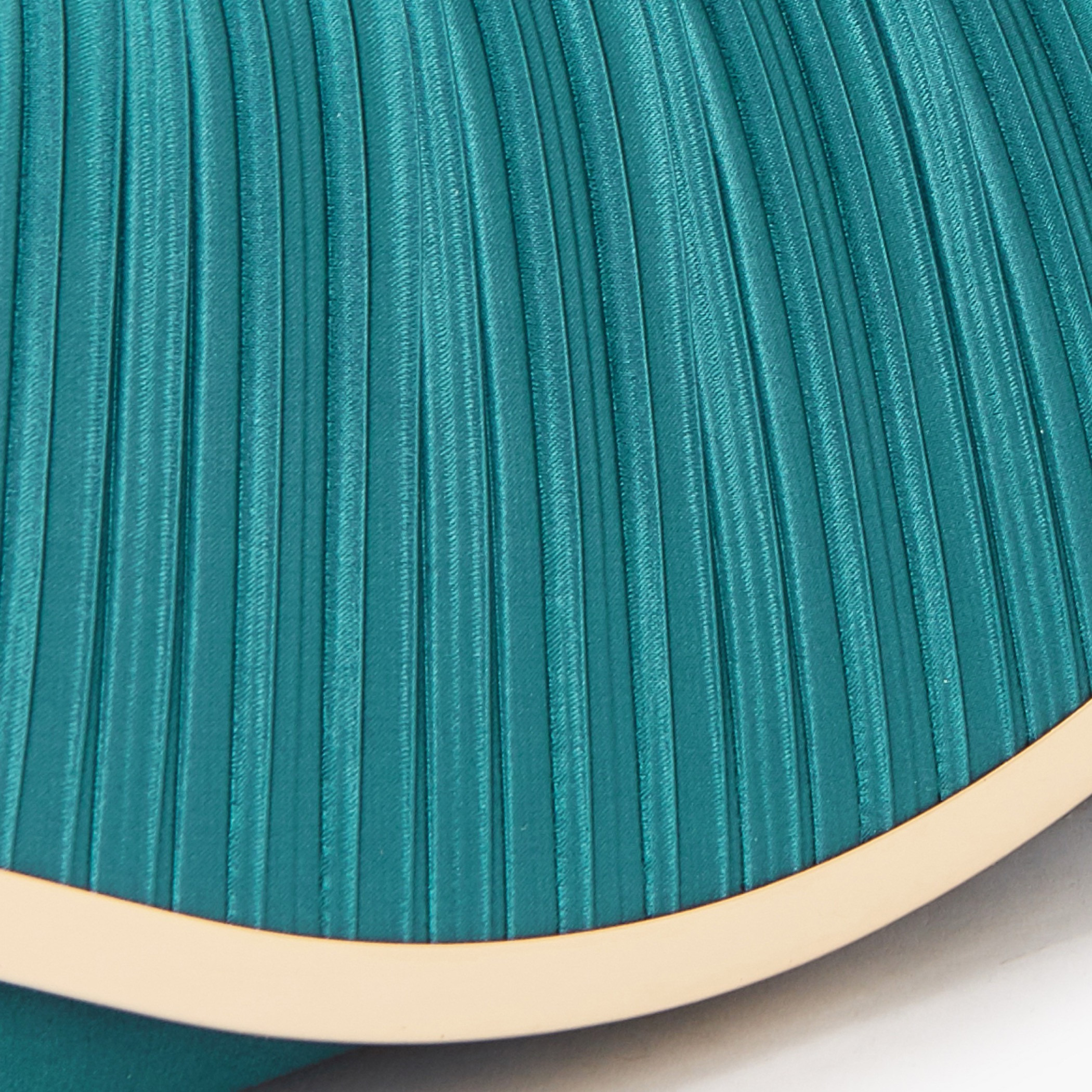 Flora Bella Pleated Clutch with Detachable Chain Strap-women-bagsandwallets-handbags-image-4
