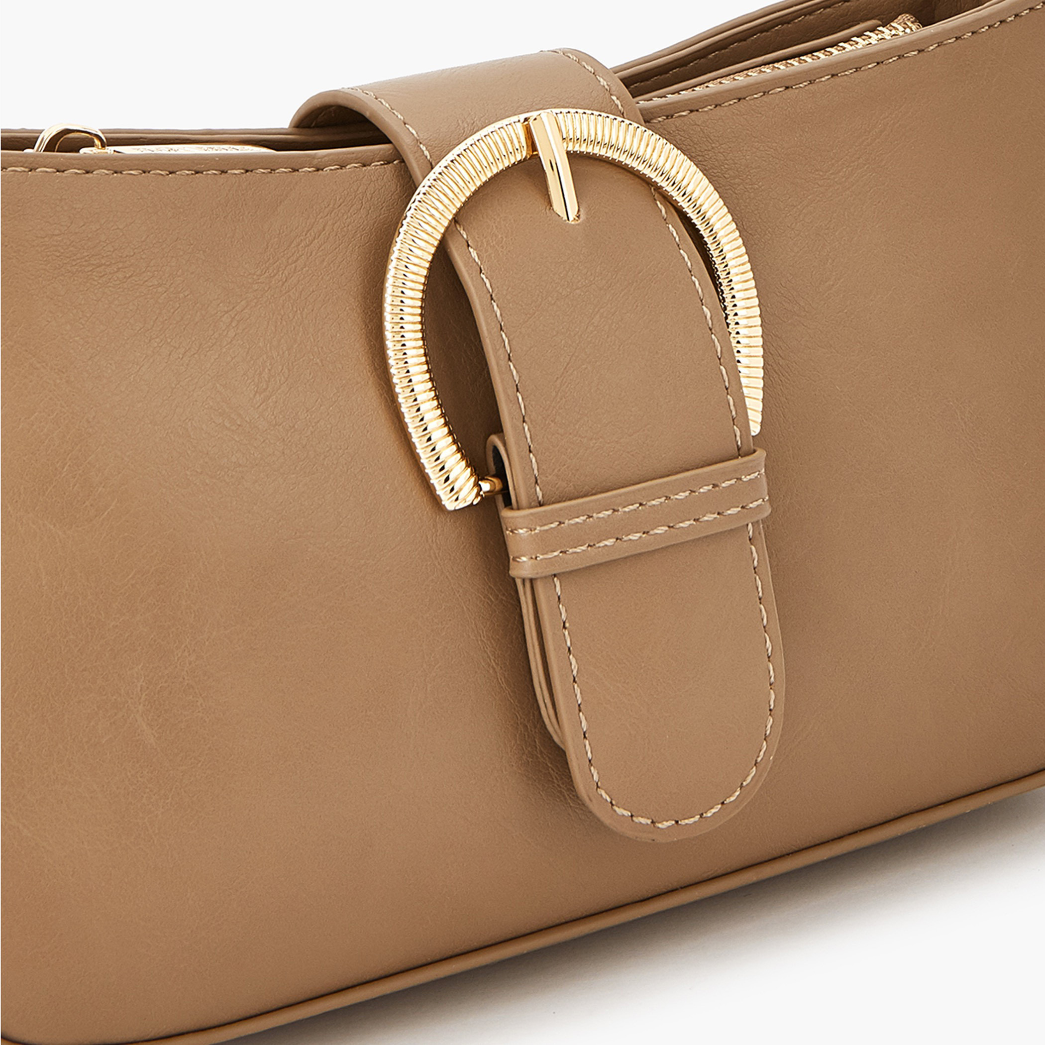 شنطة كروس بودي أنيقة بحزام قابل للتعديل وطية إغلاق من فلورا بيلا-women-bagsandwallets-handbags-image-4