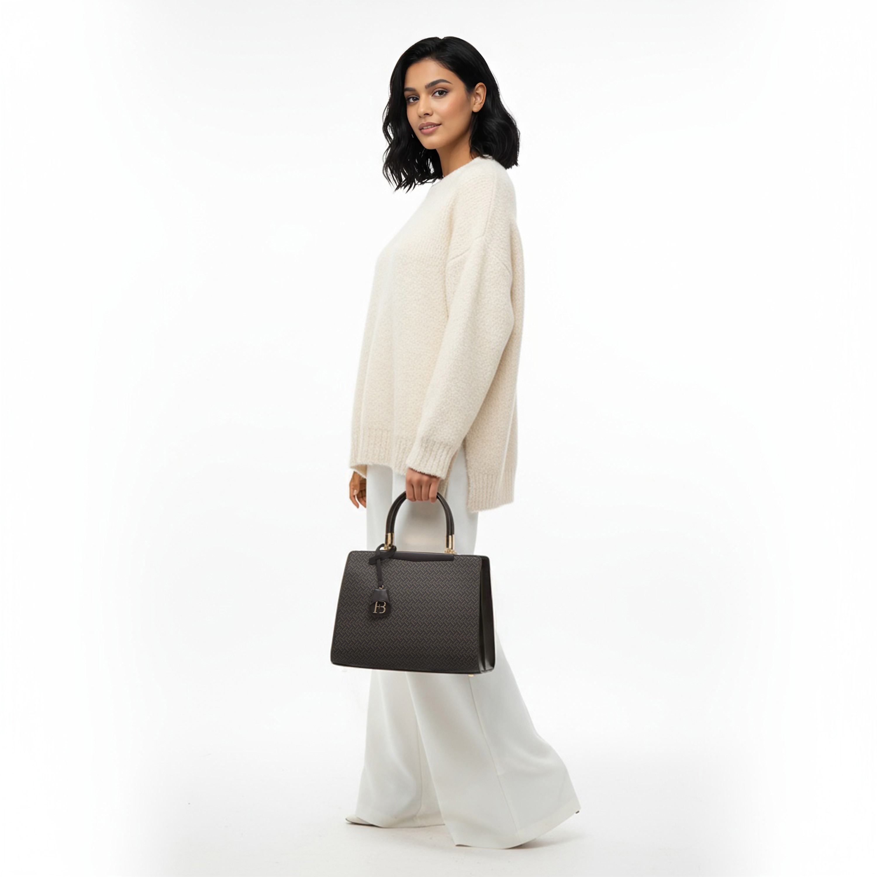 شنطة توتي بمقابض مزدوجة وطبعات مونوجرام من فلورا بيلا-women-bagsandwallets-handbags-image-2