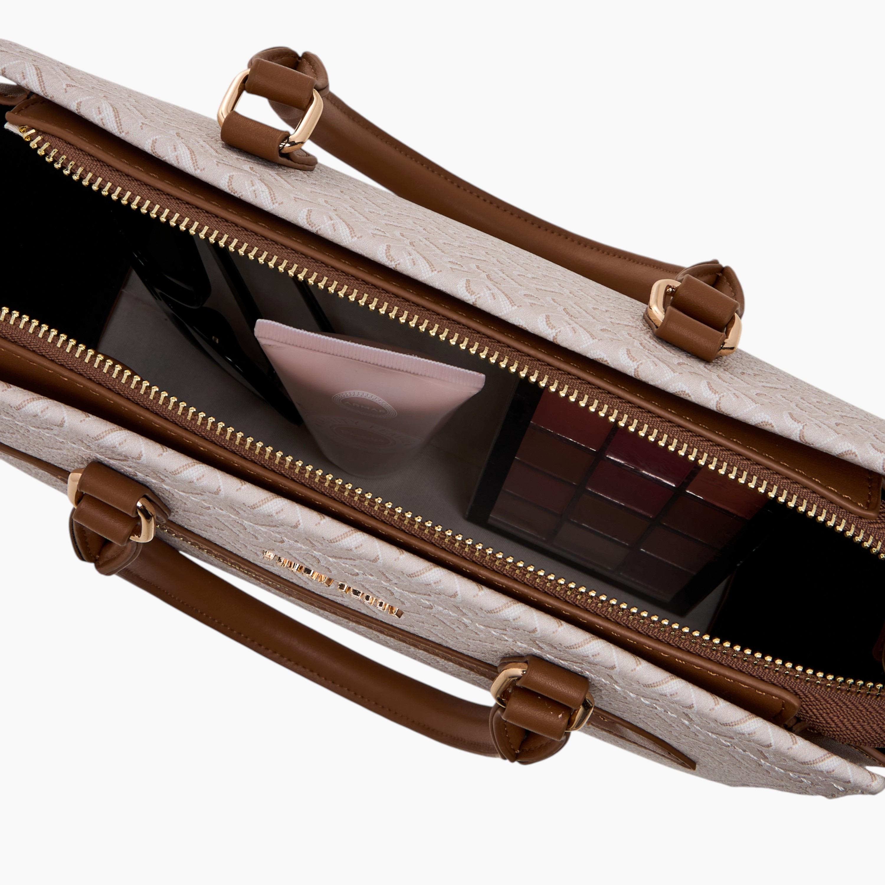 شنطة توتي بطبعات مونوجرام ومقبض مزدوج وسحاب إغلاق من فلورا بيلا-women-bagsandwallets-handbags-image-7