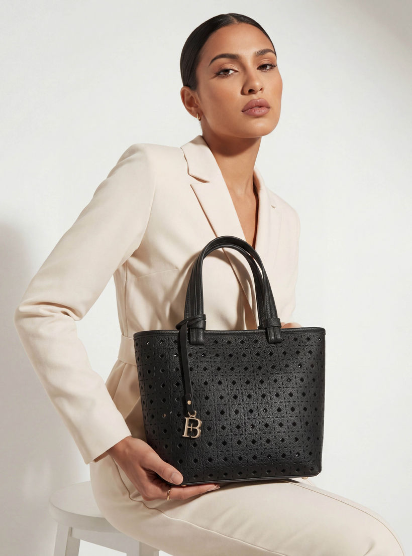 شنطة توتي بتصاميم مفرغة بالليزر مع شنطة كروس بودي من فلورا بيلا-women-bagsandwallets-handbags-image-2