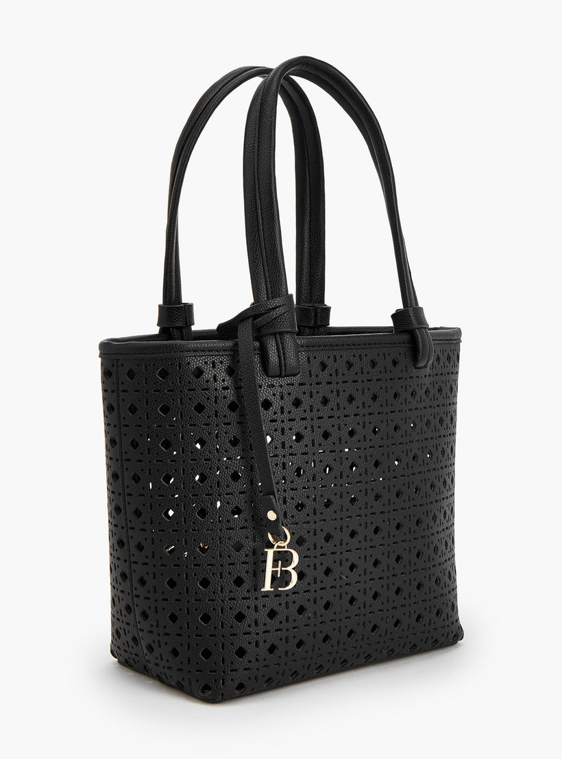 شنطة توتي بتصاميم مفرغة بالليزر مع شنطة كروس بودي من فلورا بيلا-women-bagsandwallets-handbags-image-5