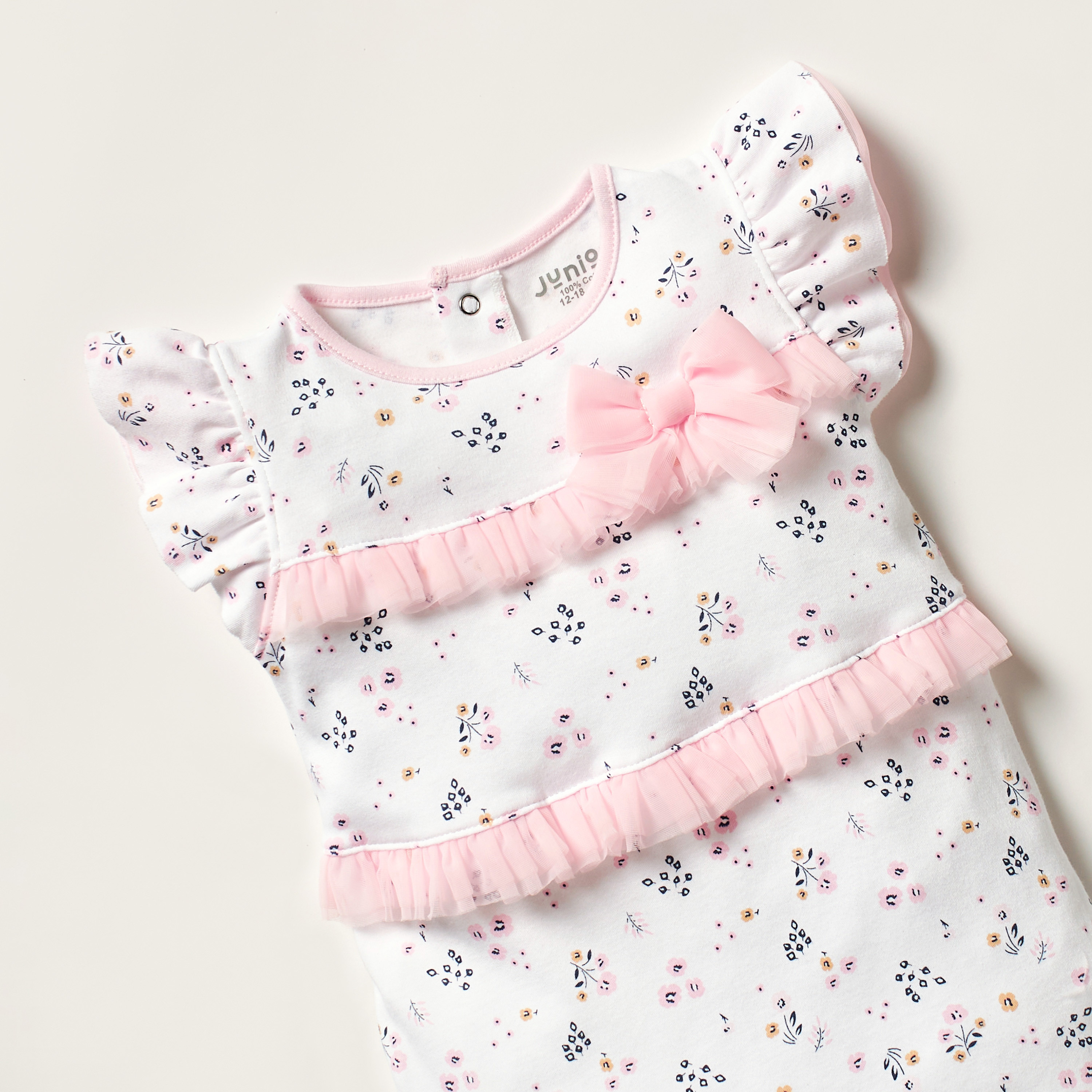 أفرول بتزيينات فيونكة وكشكشة وطبعات أزهار من جونيورز-baby-girls-clothing-rompers-image-2