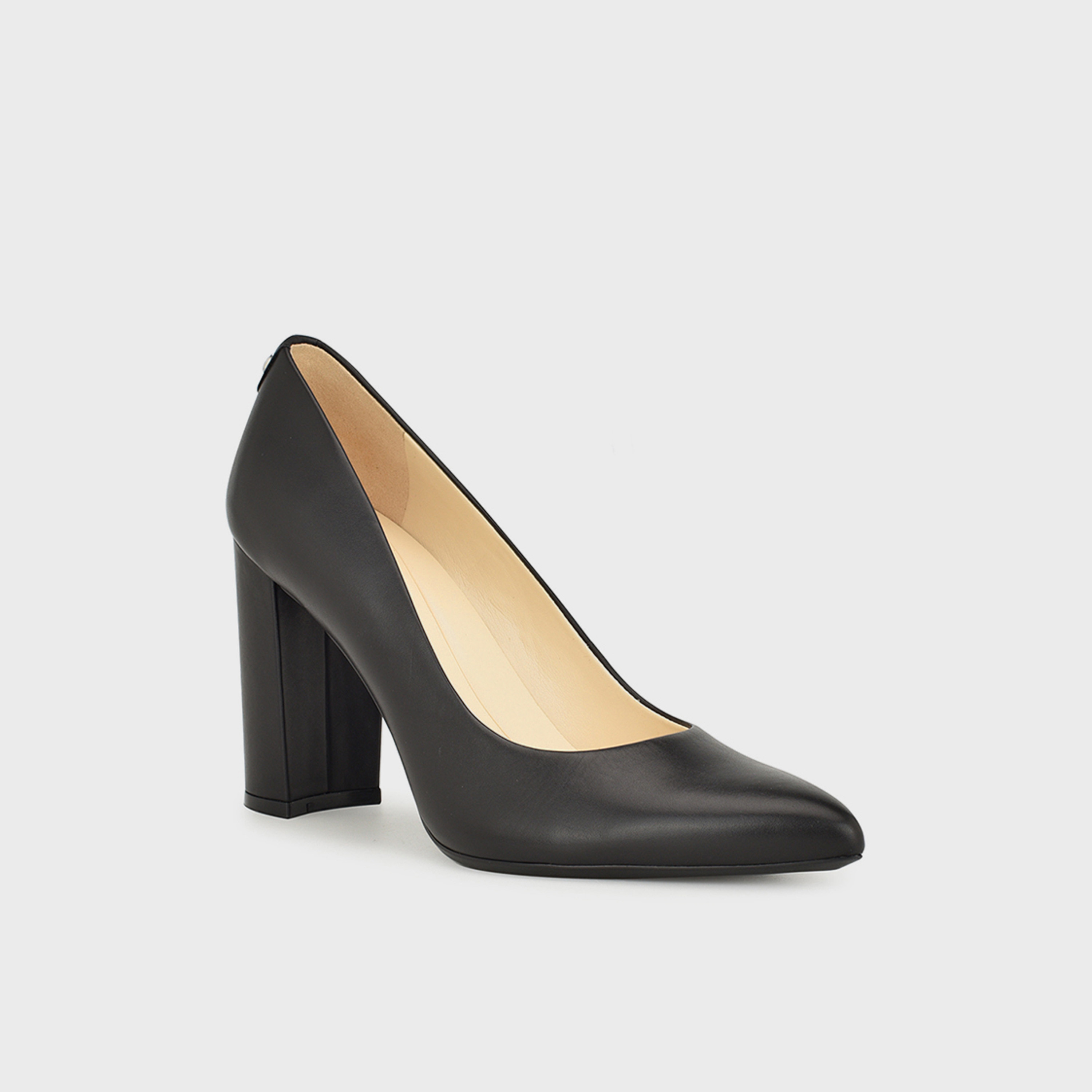ناين ويست - حذاء نسائي سهل الارتداء بكعب عريض | WNASTORIA9X9-women-shoes-heels-image-1