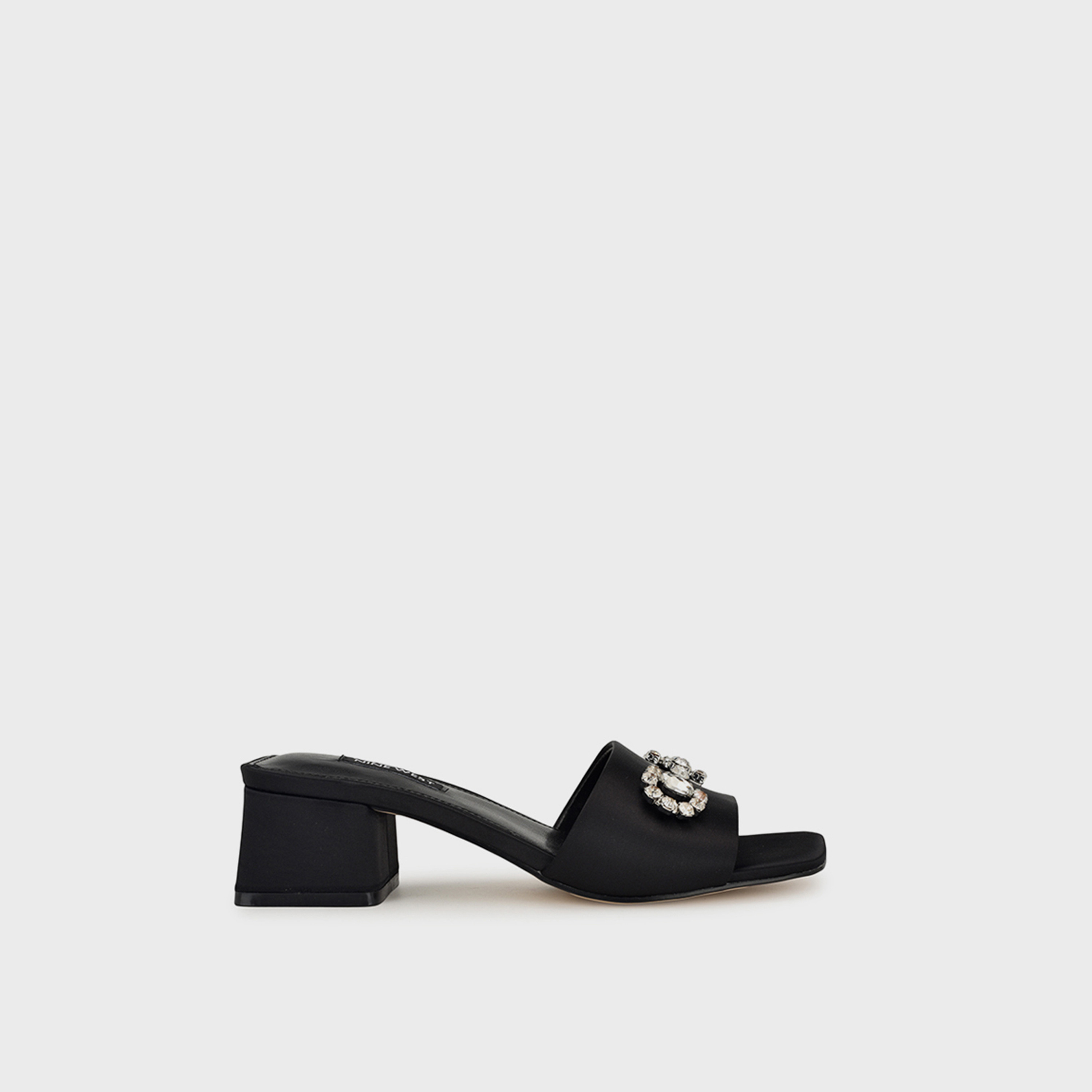ناين ويست- صندل نسائي ونبامسي2 سهل الارتداء | WNBAMSY2-women-shoes-sandals-heeled-image-1