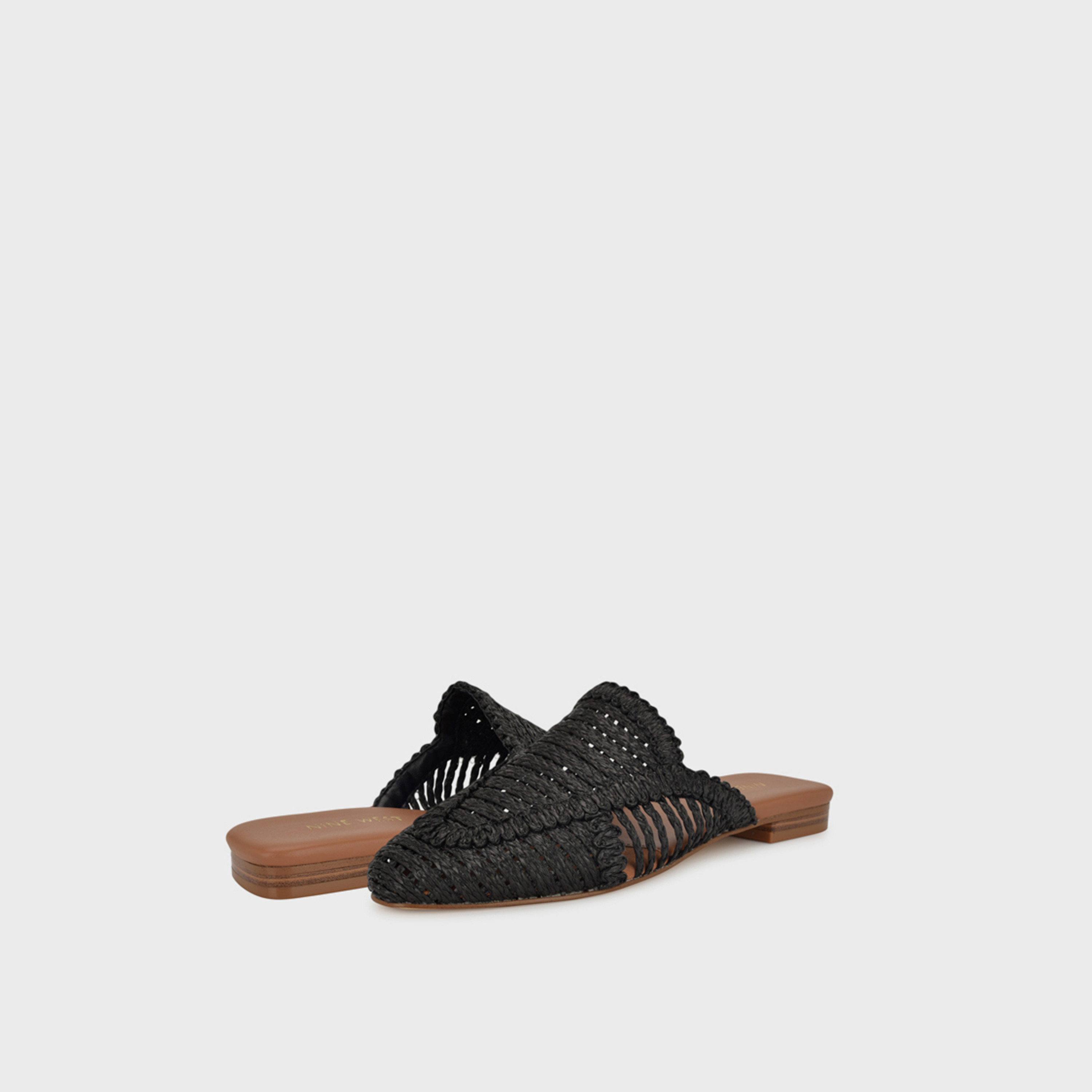 ناين ويست - حذاء ميول مسطح سهل الارتداء للنساء | WNCAMPTON2-women-shoes-flats-mules-image-3